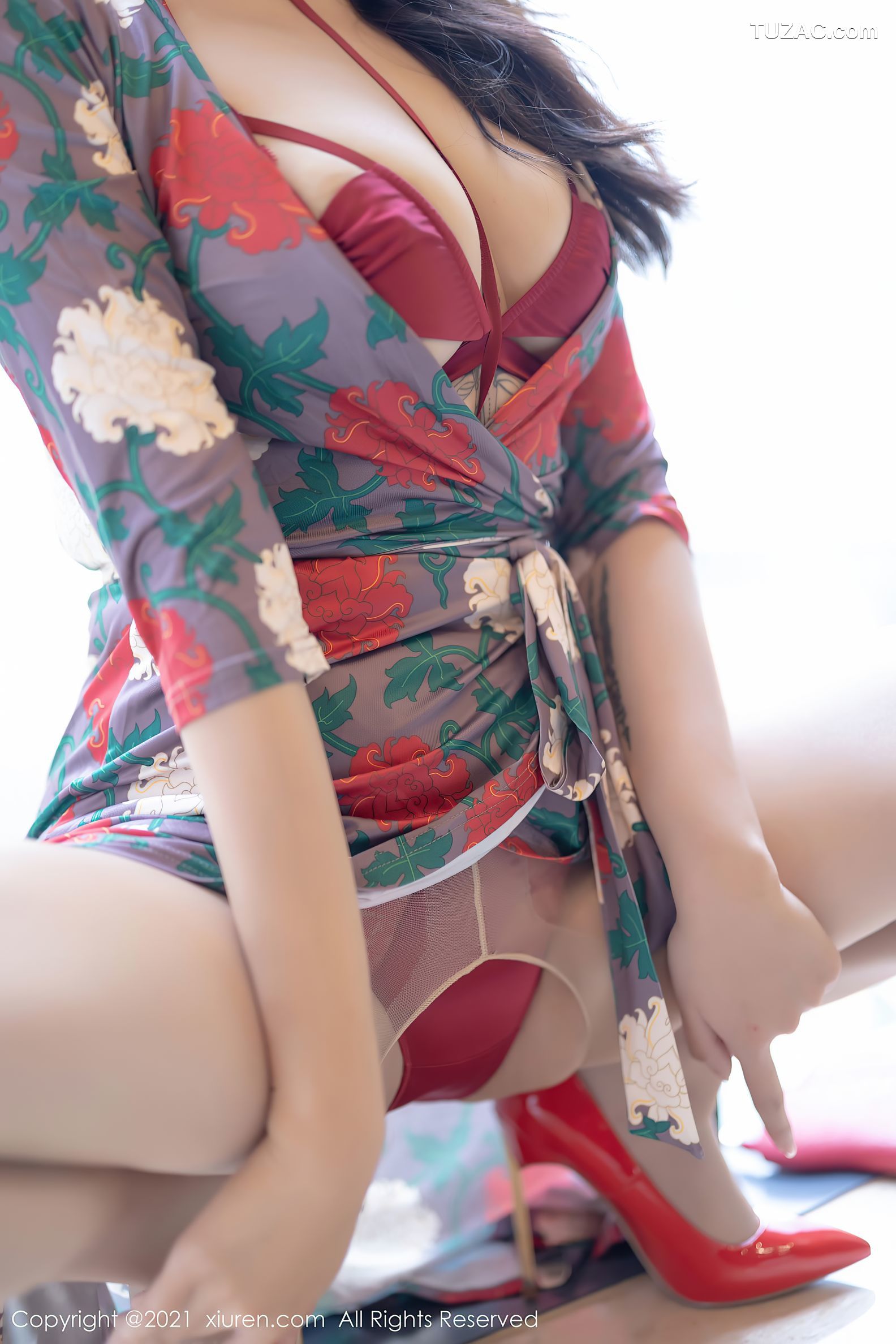 XiuRen秀人网-3562-娜比-红色情趣内衣肉丝-2021.06.21