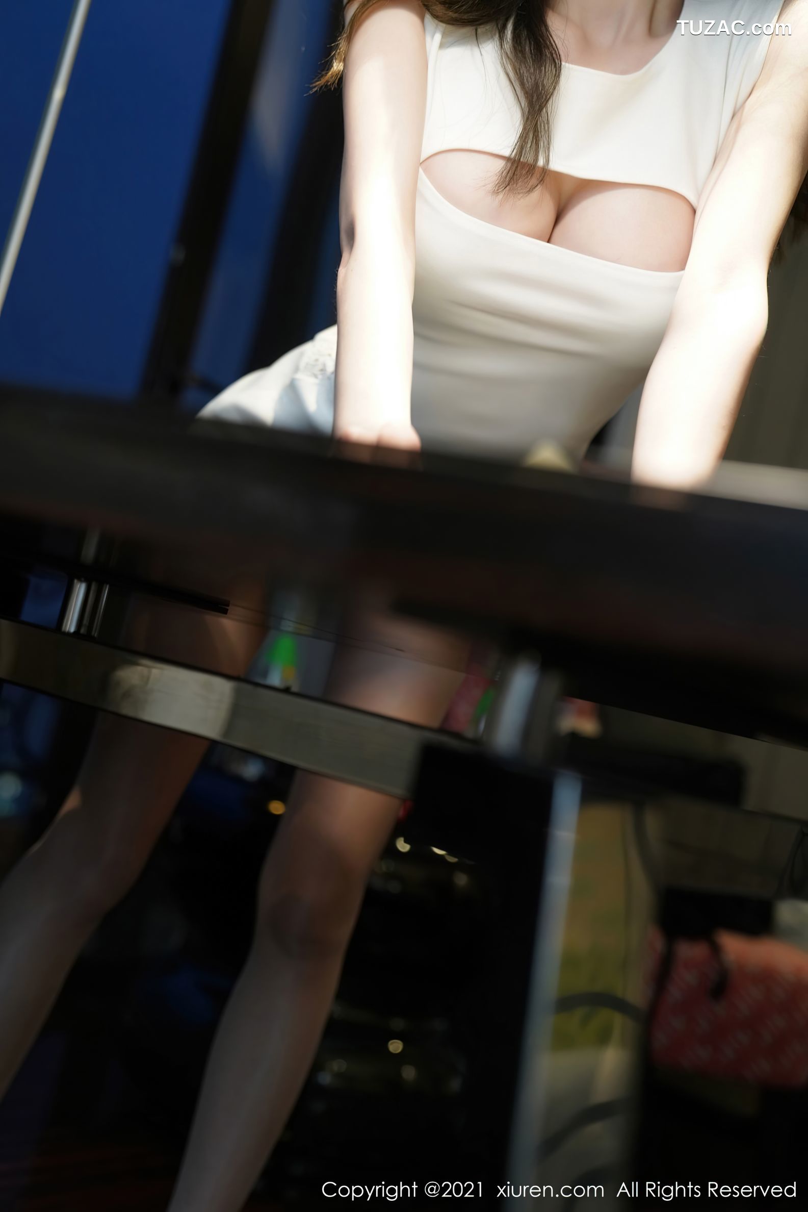 XiuRen秀人网-3576-周于希Sandy-白色连衣裙-2021.06.23