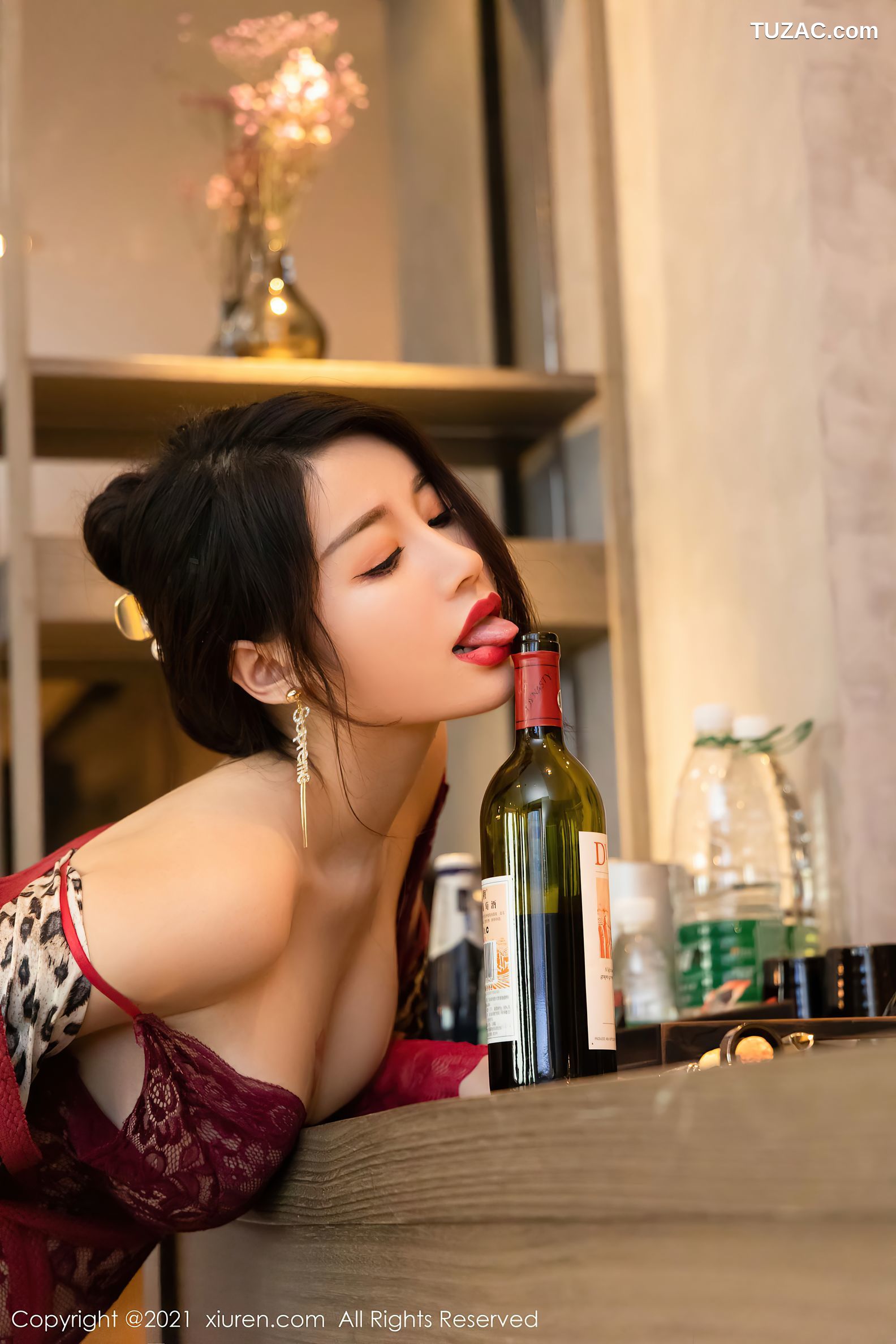 XiuRen秀人网-3605-美七Mia-酒店剧情主题缕空情趣内衣-2021.06.30