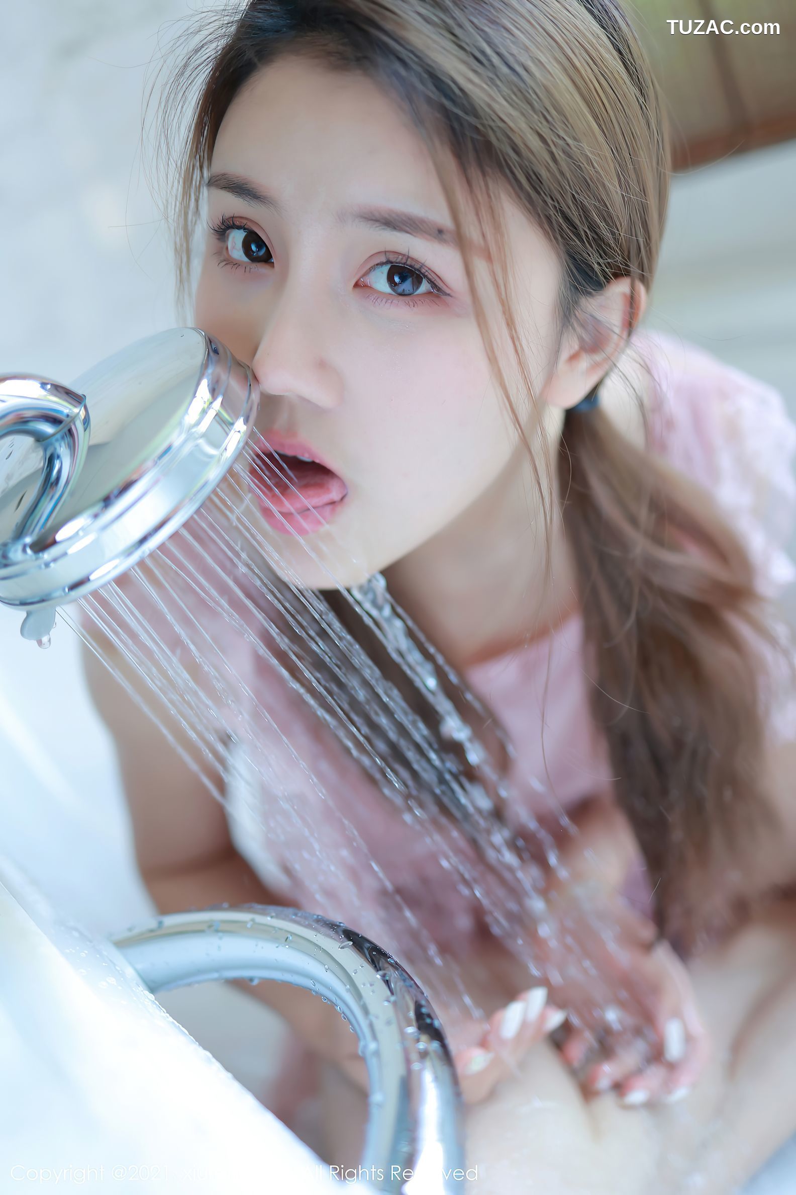 XiuRen秀人网-3611-夏西CiCi-西双版纳旅拍粉色女仆裙湿身-2021.07.01