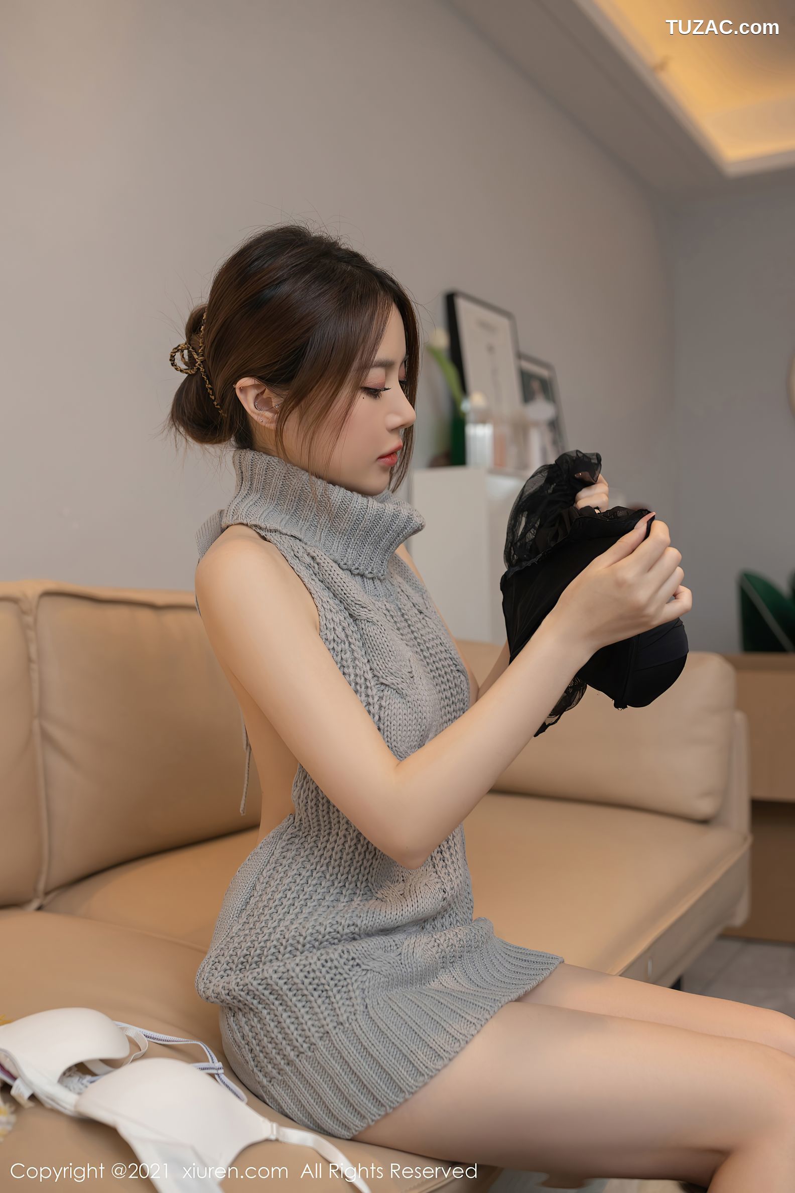 XiuRen秀人网-3620-鱼子酱Fish-洗衣机维修主题开背毛衣真空-2021.07.02