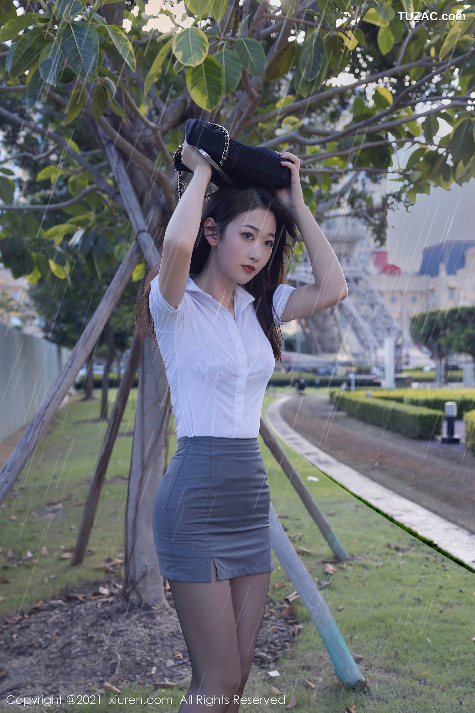 XiuRen秀人网-3639-唐安琪-澳门旅拍街边邂逅主题性感内衣迷人-2021.07.07