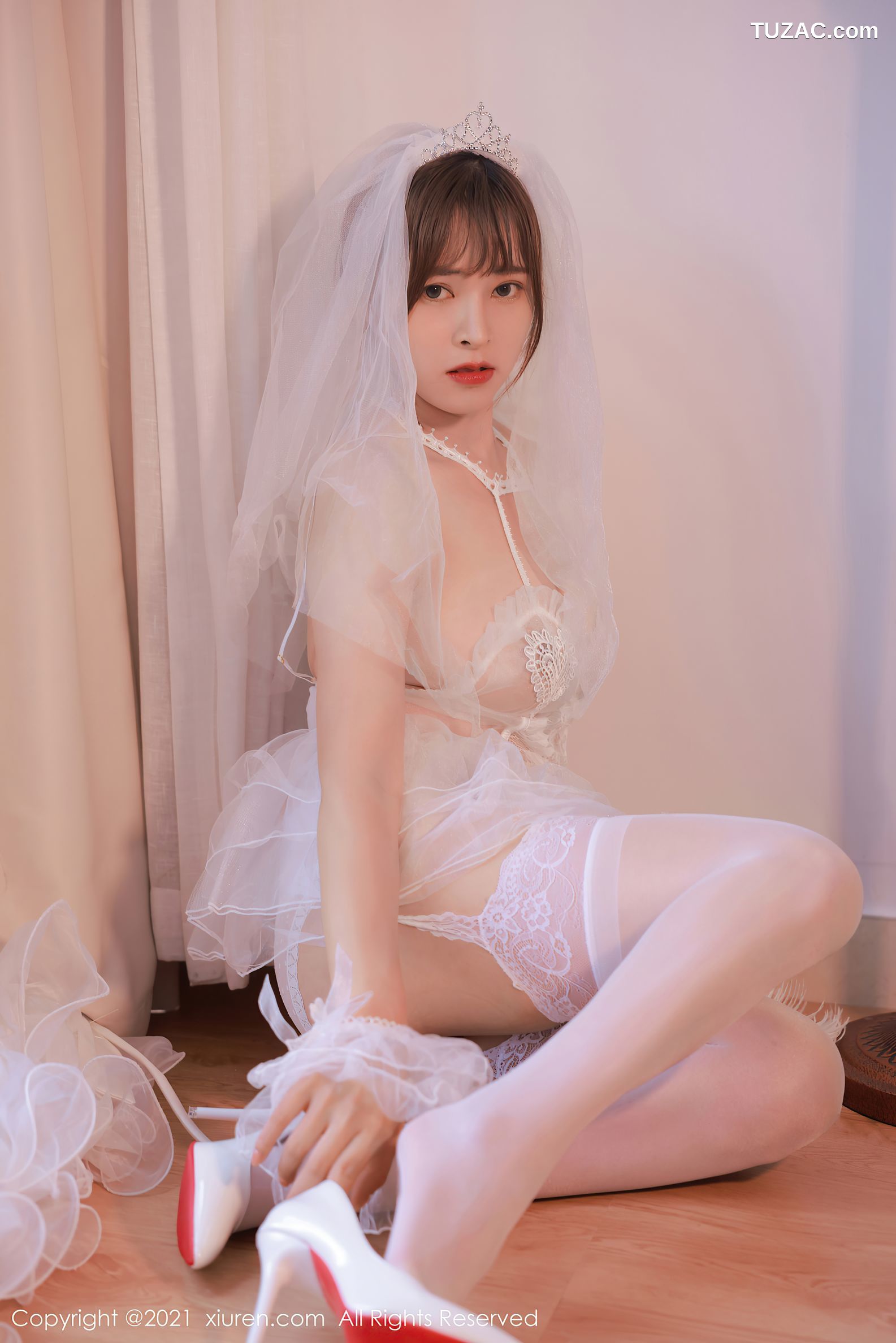 XiuRen秀人网-3671-奈沐子-唯美婚纱主题情趣服饰蕾丝吊带袜惹火-2021.07.15