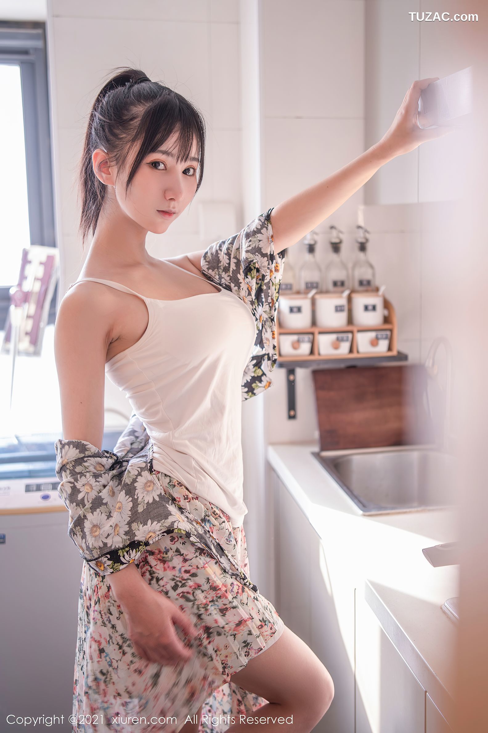 XiuRen秀人网-3711-小果冻儿-居家女友主题性感蕾丝内裤-2021.07.26