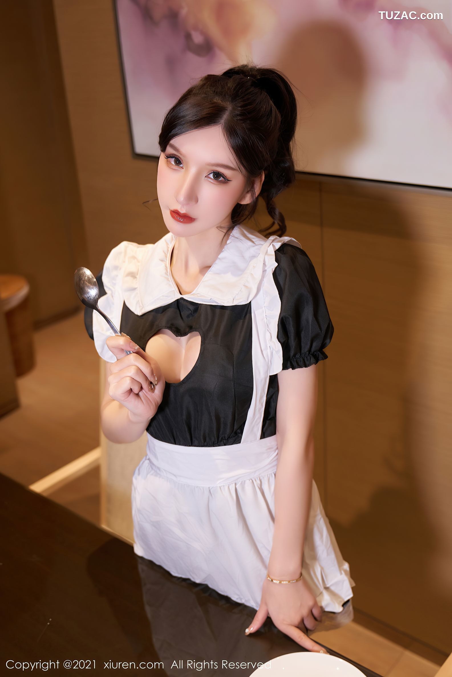 XiuRen秀人网-3716-周于希Sandy-厨娘制服主题情趣女仆装黑丝网袜-2021.07.26