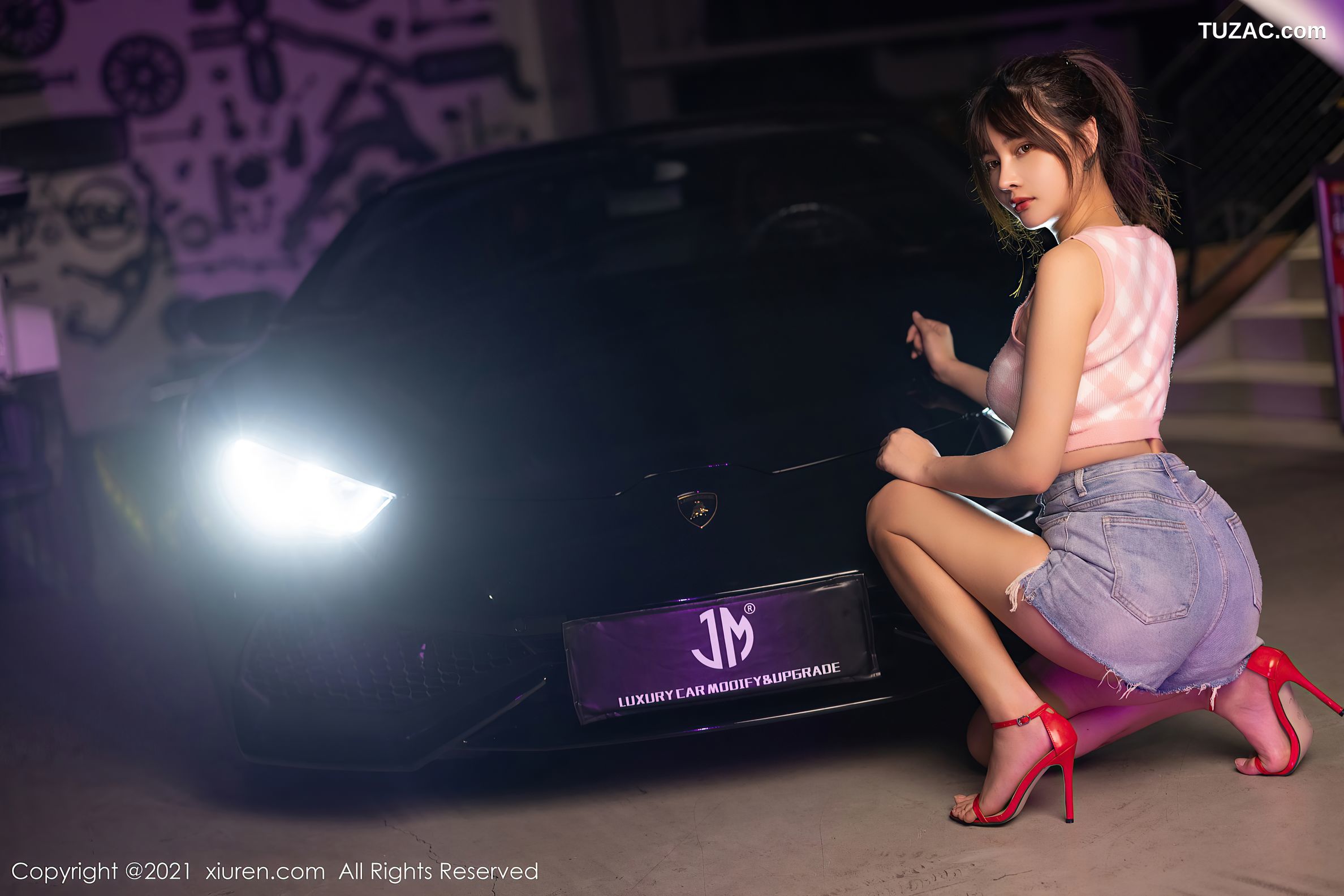XiuRen秀人网-3725-萌奈子-香车与美人主题性感牛仔短裙-2021.07.28