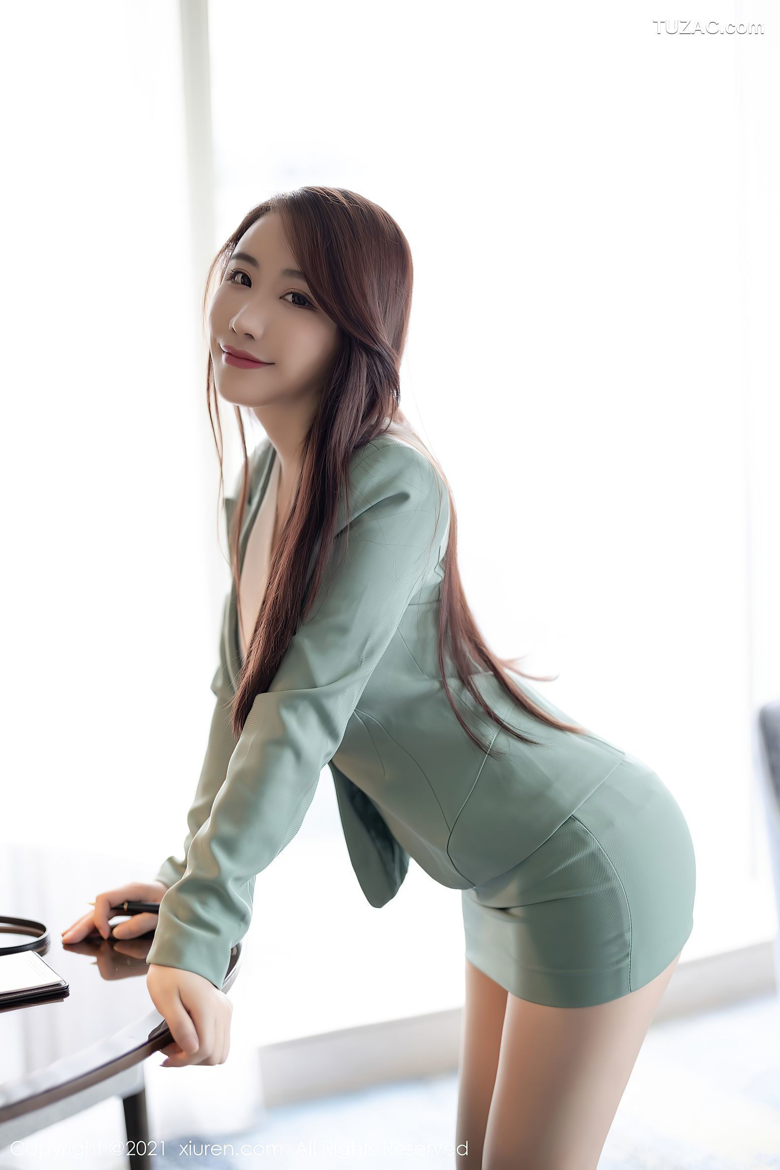 XiuRen秀人网-3728-Cherry绯月樱-江浙沪旅拍职业装性感内衣-2021.07.28