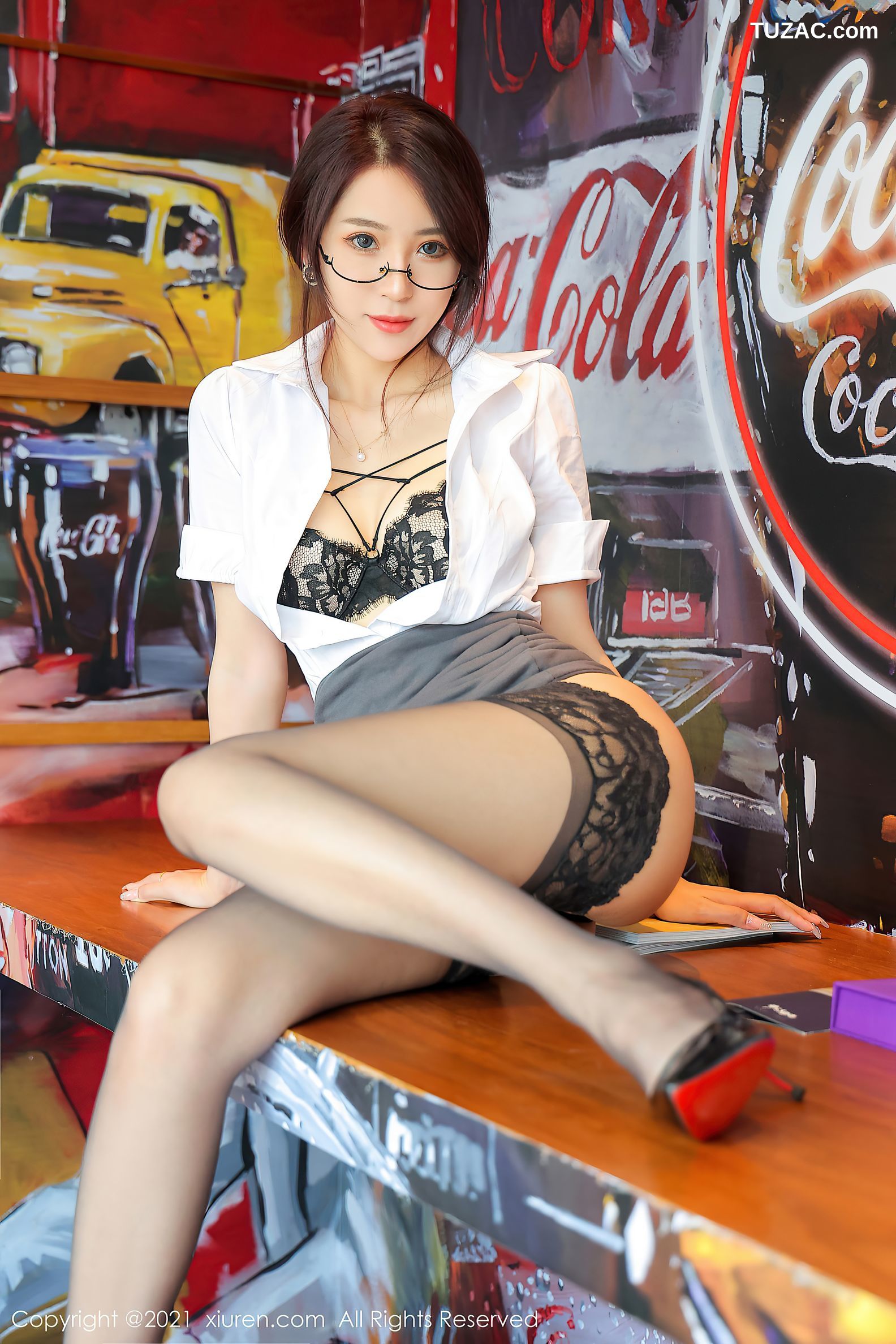 XiuRen秀人网-3738-周慕汐baby-黑色情趣内衣蕾丝袜-2021.07.30