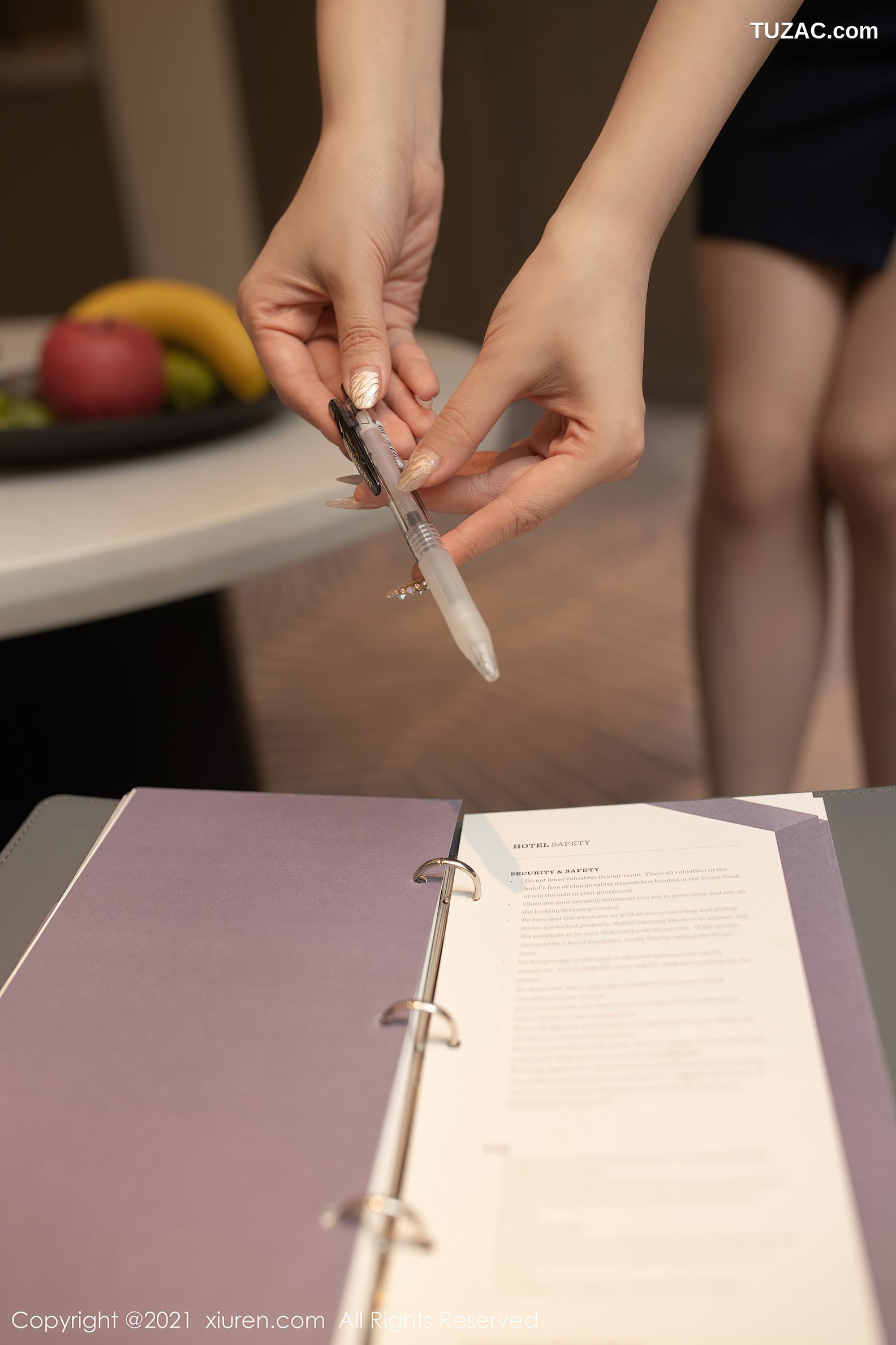 XiuRen秀人网-3750-安然Maleah-签合同主题职业装性感内衣超薄肉丝-2021.08.03