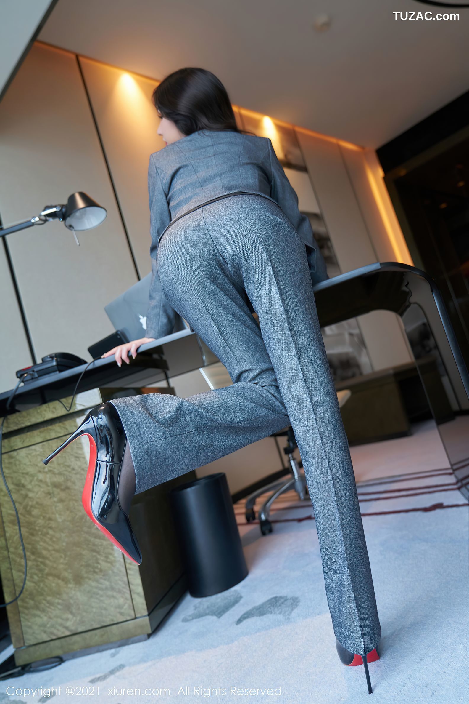 XiuRen秀人网-3773-周于希Sandy-经理职业装主题蕾丝情趣内衣-2021.08.09