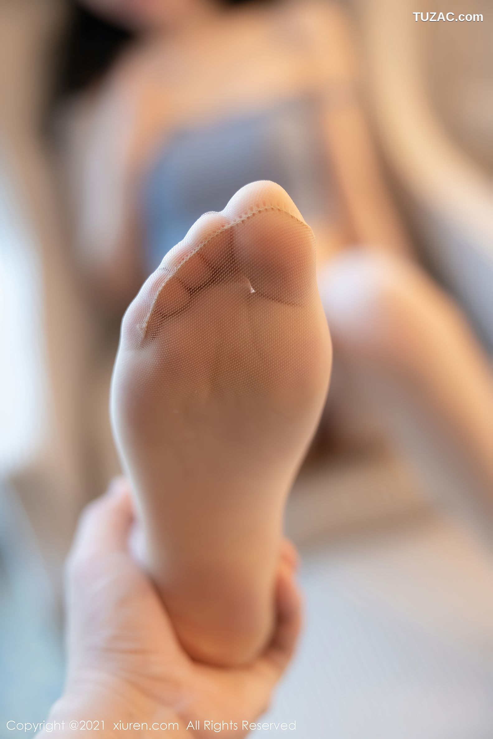 XiuRen秀人网-3787-梦心月-澳门心愿旅拍古韵旗袍超薄肉丝裤袜-2021.08.11