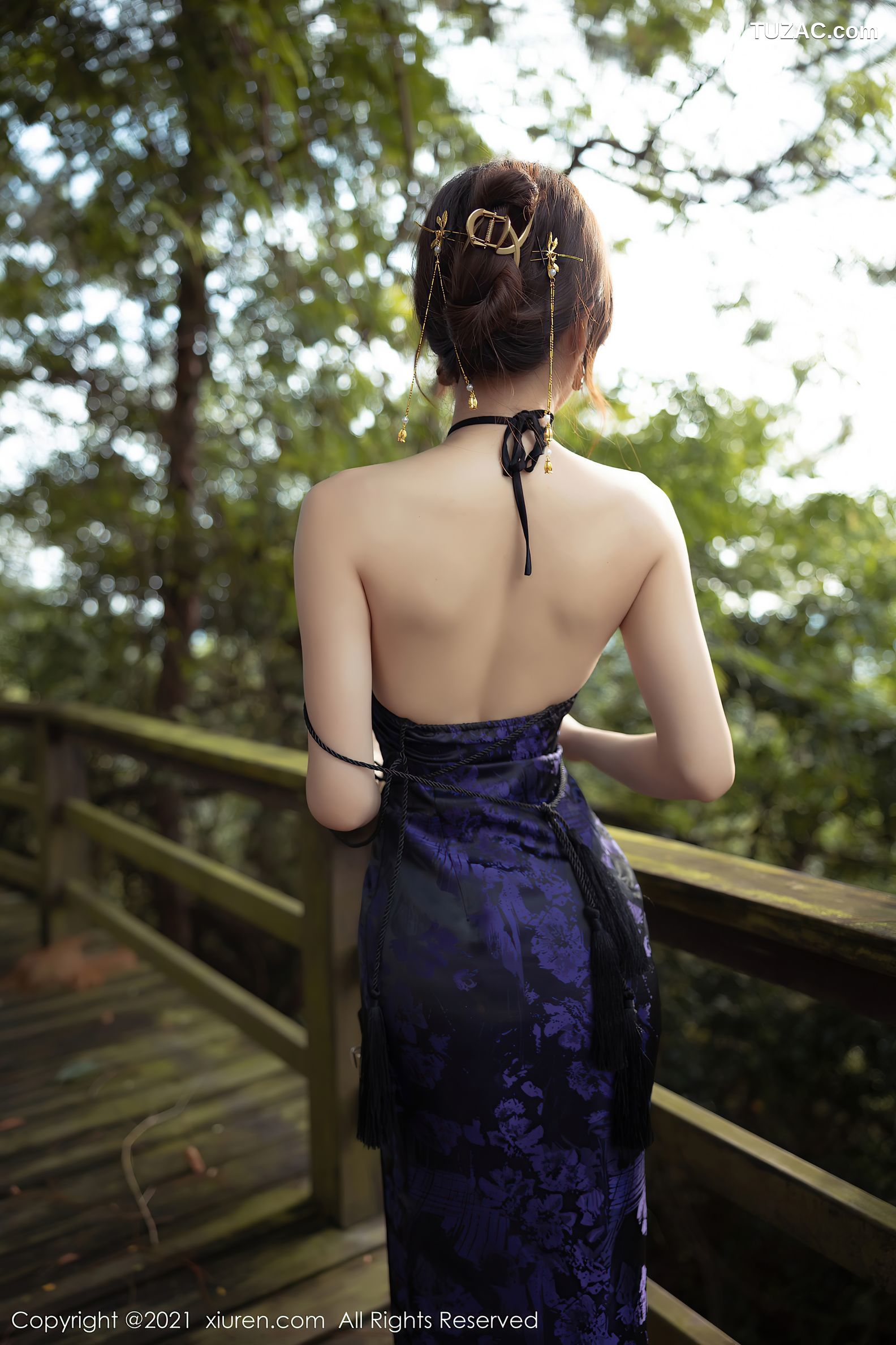 XiuRen秀人网-3794-芝芝Booty-紫色古典旗袍薄透内裤-2021.08.12
