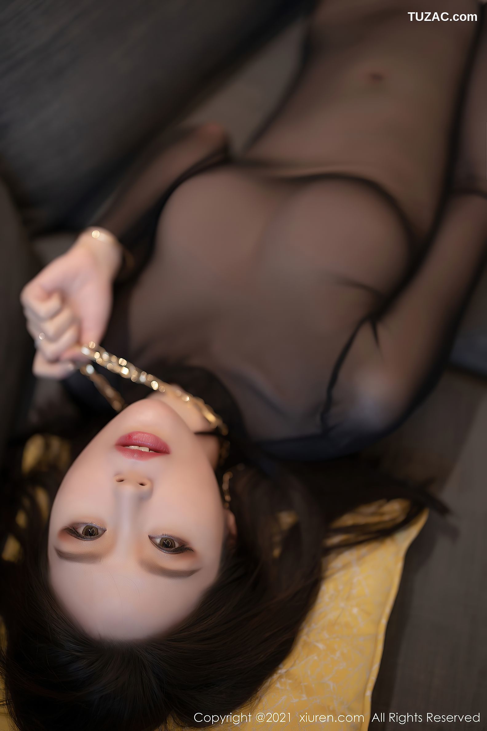 XiuRen秀人网-3802-梦心月-江浙沪旅拍轻薄黑丝蕾丝袜-2021.08.16