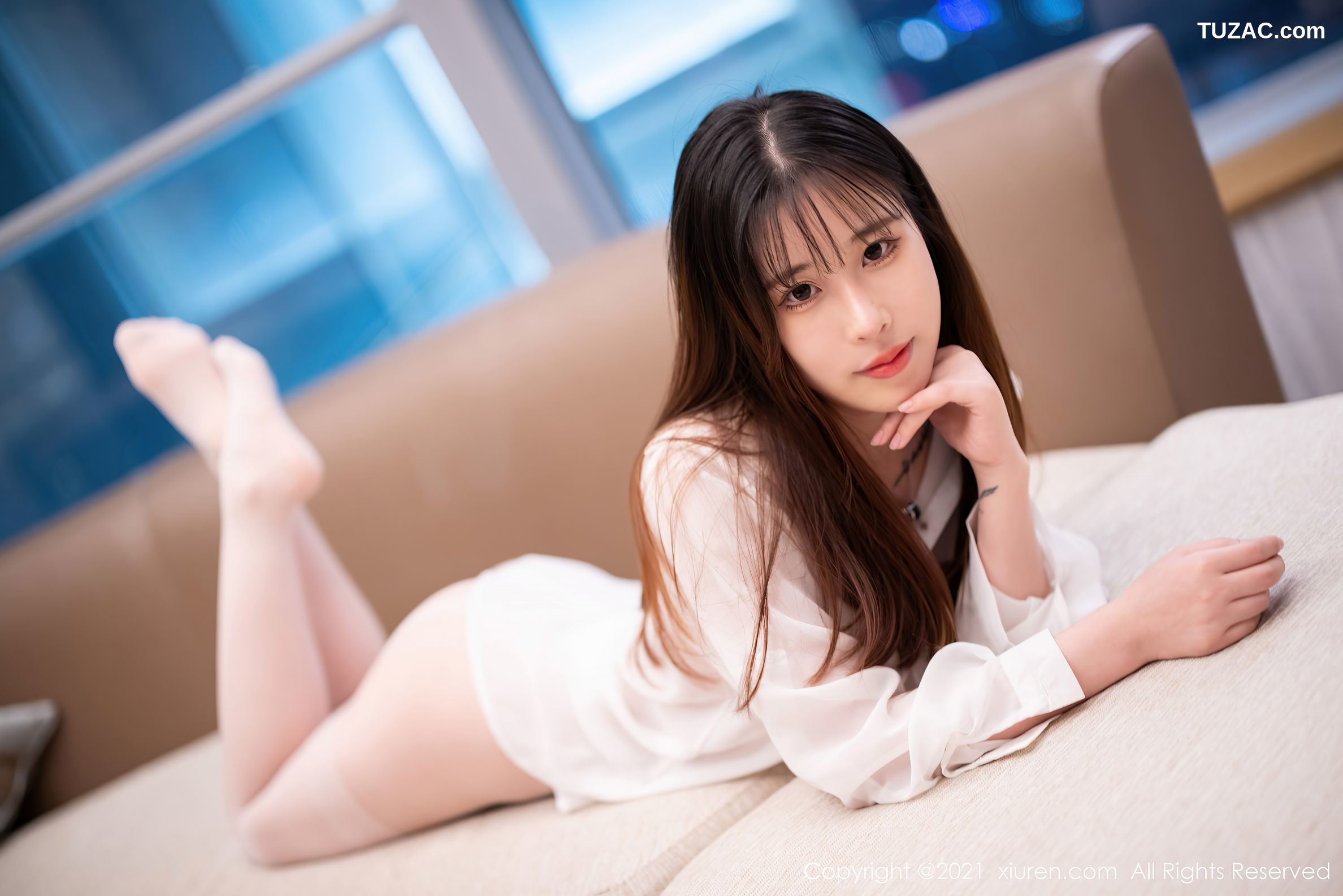 XiuRen秀人网-3832-甜熙Dora-经典白衬衫超薄肉丝裤袜-2021.08.23