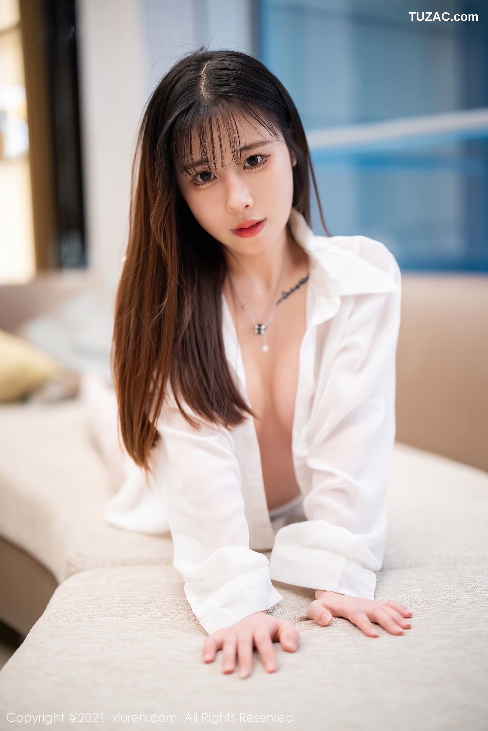 XiuRen秀人网-3832-甜熙Dora-经典白衬衫超薄肉丝裤袜-2021.08.23