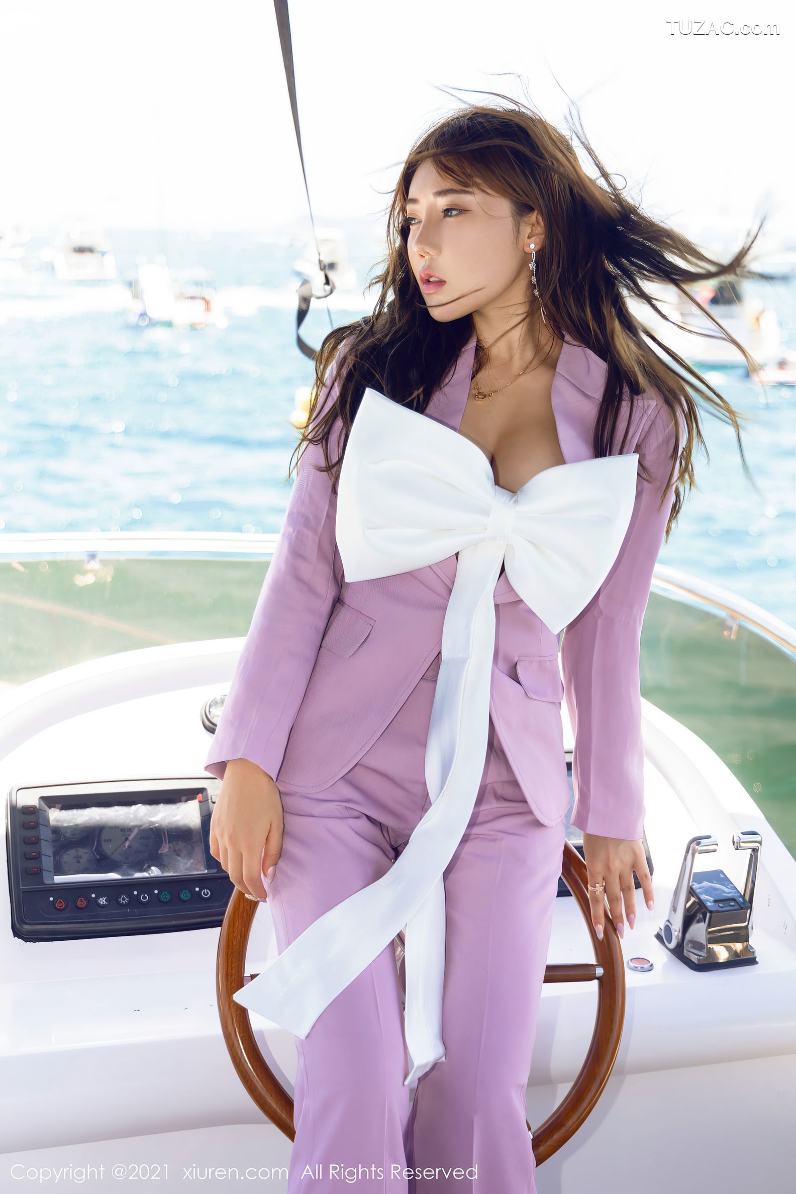 XiuRen秀人网-3833-萌汉药baby-澳门旅拍游艇主题蝴蝶结内衣-2021.08.23