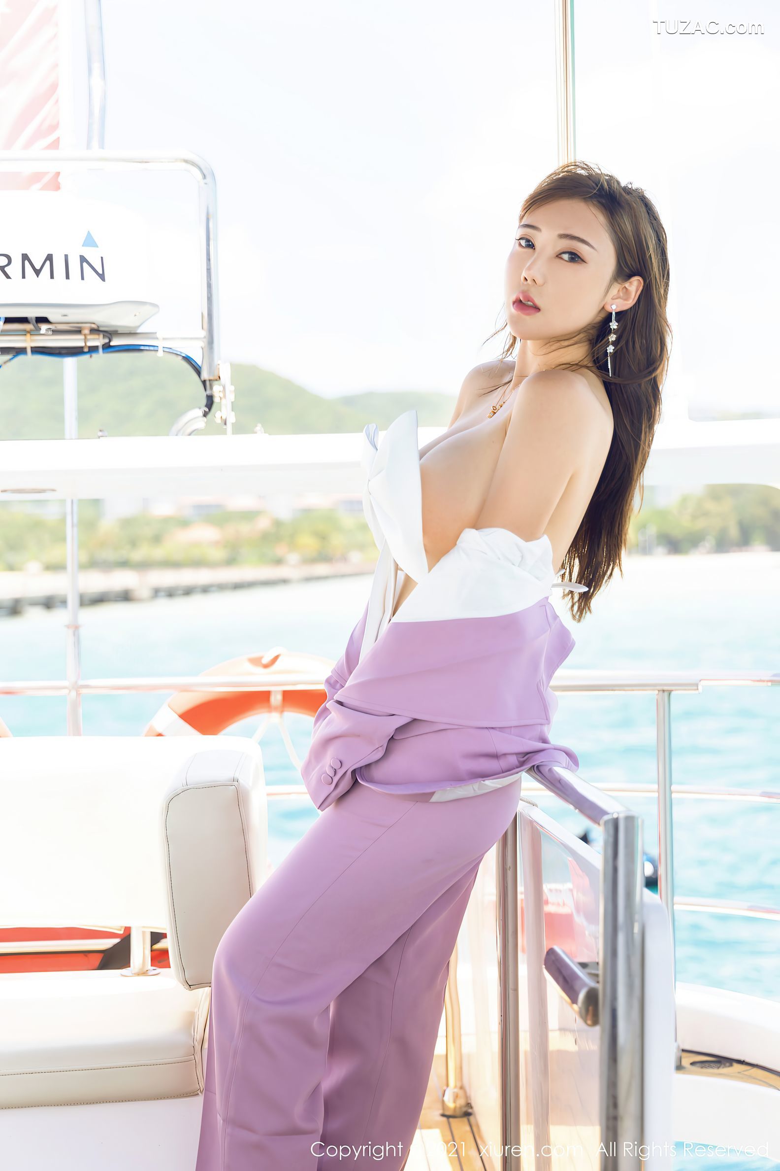 XiuRen秀人网-3833-萌汉药baby-澳门旅拍游艇主题蝴蝶结内衣-2021.08.23