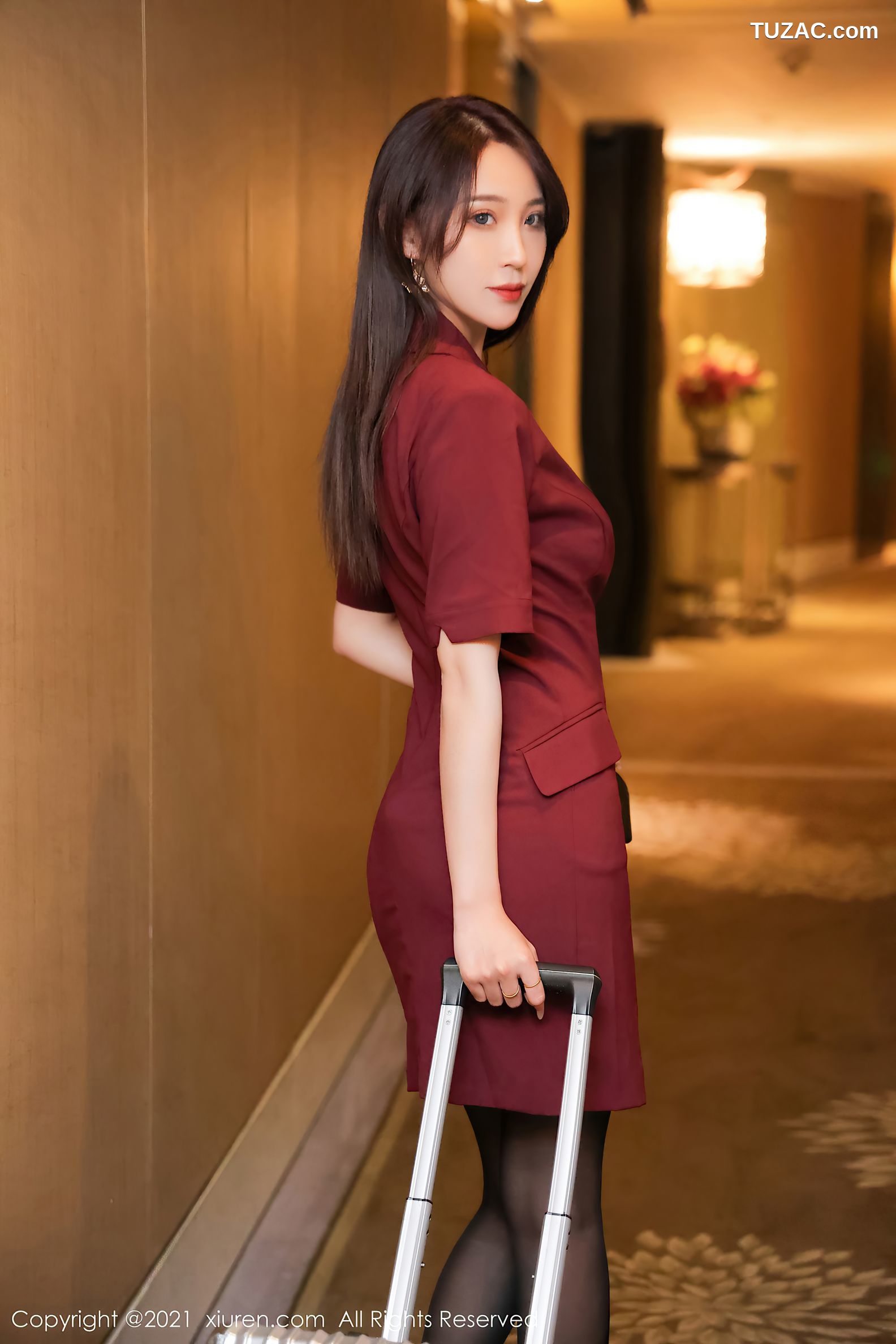 XiuRen秀人网-3863-周慕汐baby-空姐制服主题酒店蕾丝内裤-2021.08.27