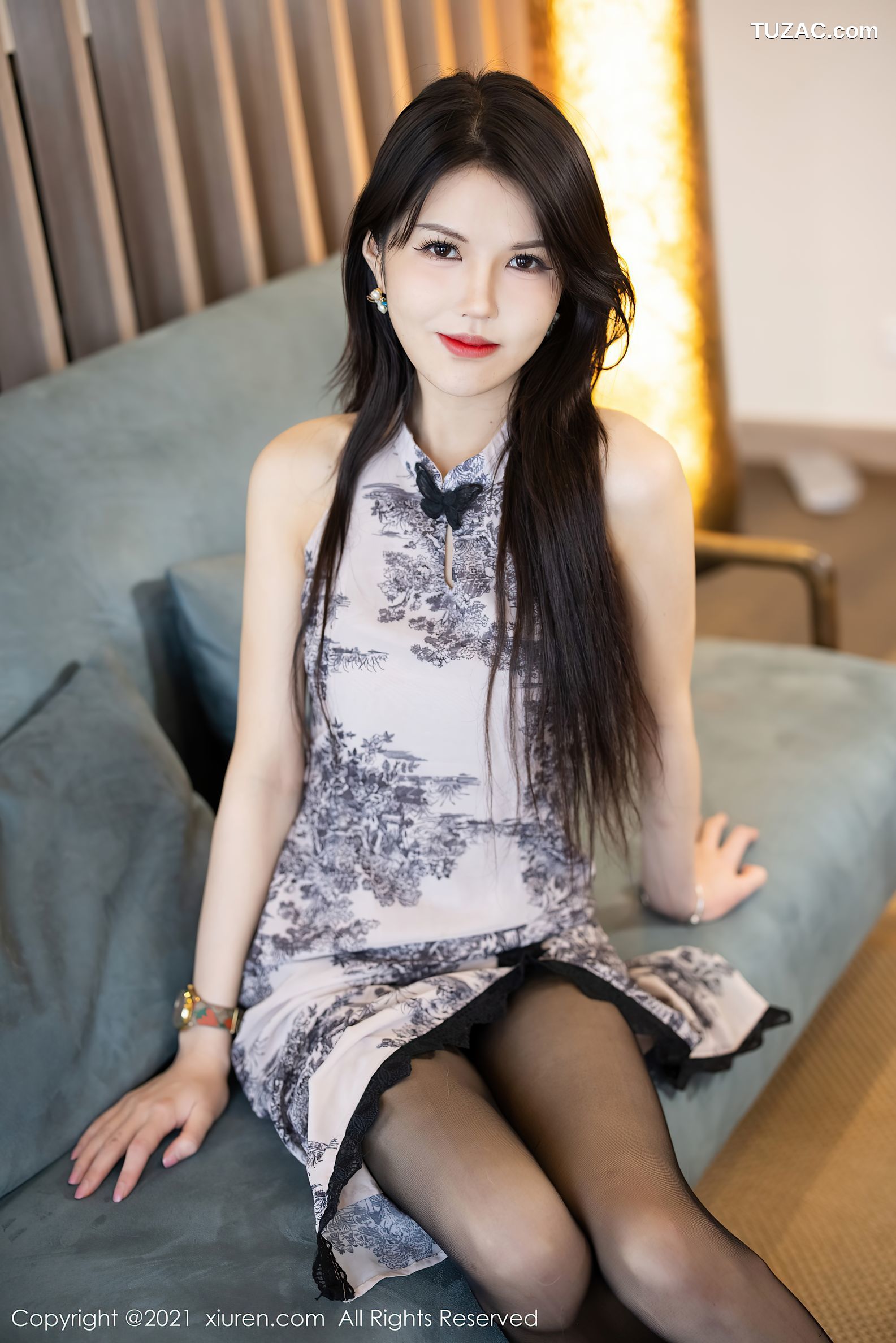 XiuRen秀人网-3887-媛媛酱belle-杭州旅拍典雅古韵旗袍黑丝裤袜魅惑-2021.09.02