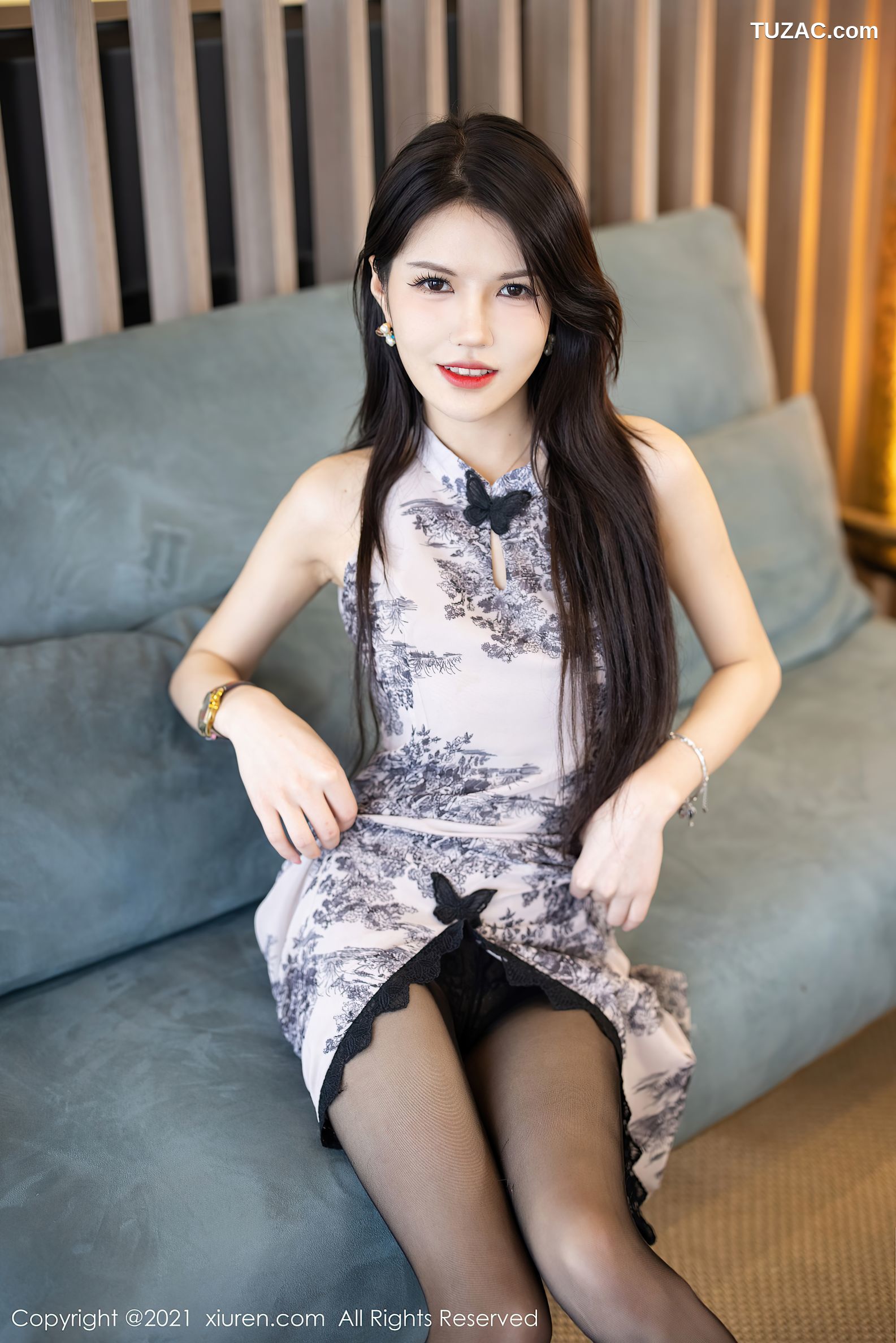 XiuRen秀人网-3887-媛媛酱belle-杭州旅拍典雅古韵旗袍黑丝裤袜魅惑-2021.09.02