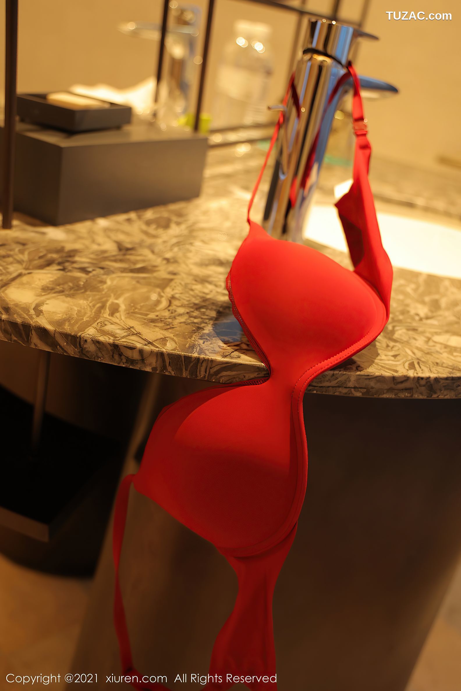 XiuRen秀人网-3905-柚子178-性感连身裙黑丝裤袜-2021.09.07