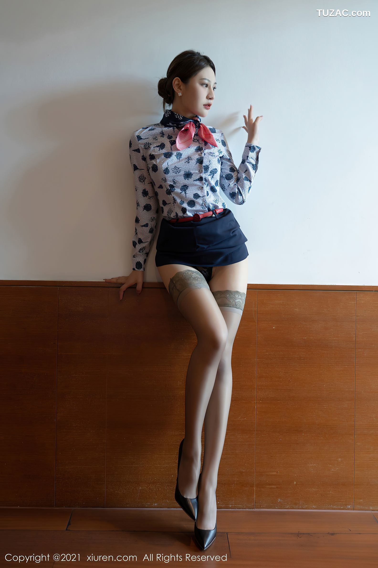 XiuRen秀人网-3914-张欣欣-深圳旅拍典雅空乘制服-2021.09.08