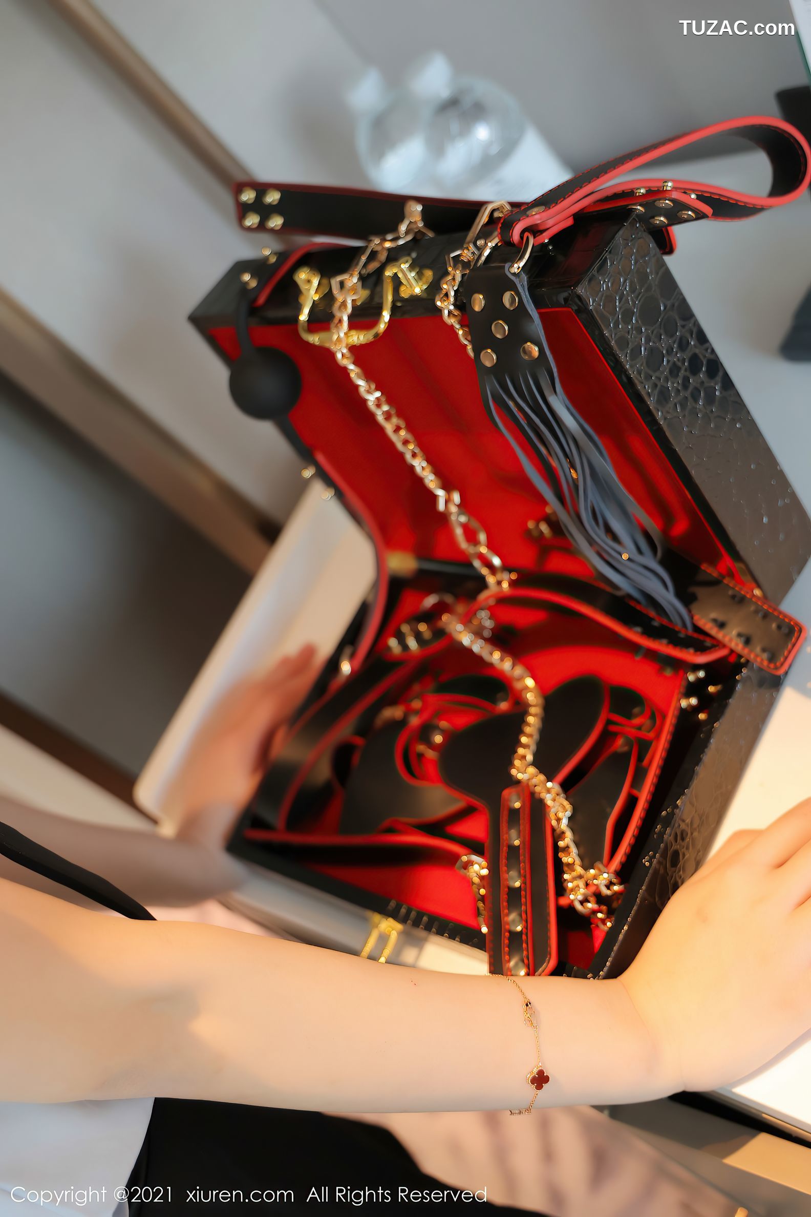 XiuRen秀人网-3918-Summer宝宝-性感白衬衫黑短裙-2021.09.09