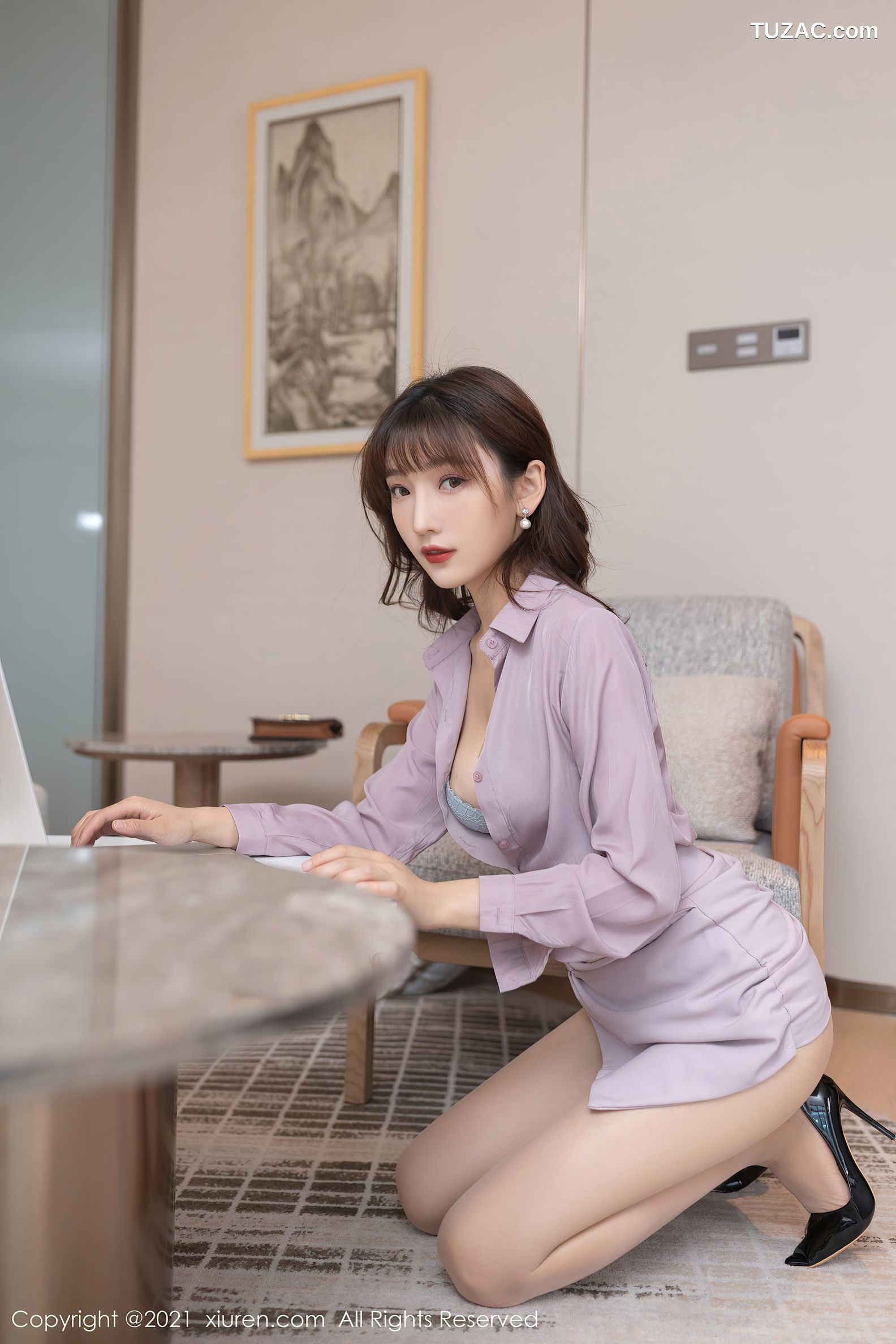 XiuRen秀人网-3925-陆萱萱-下班回家主题性感内衣肉丝-2021.09.09