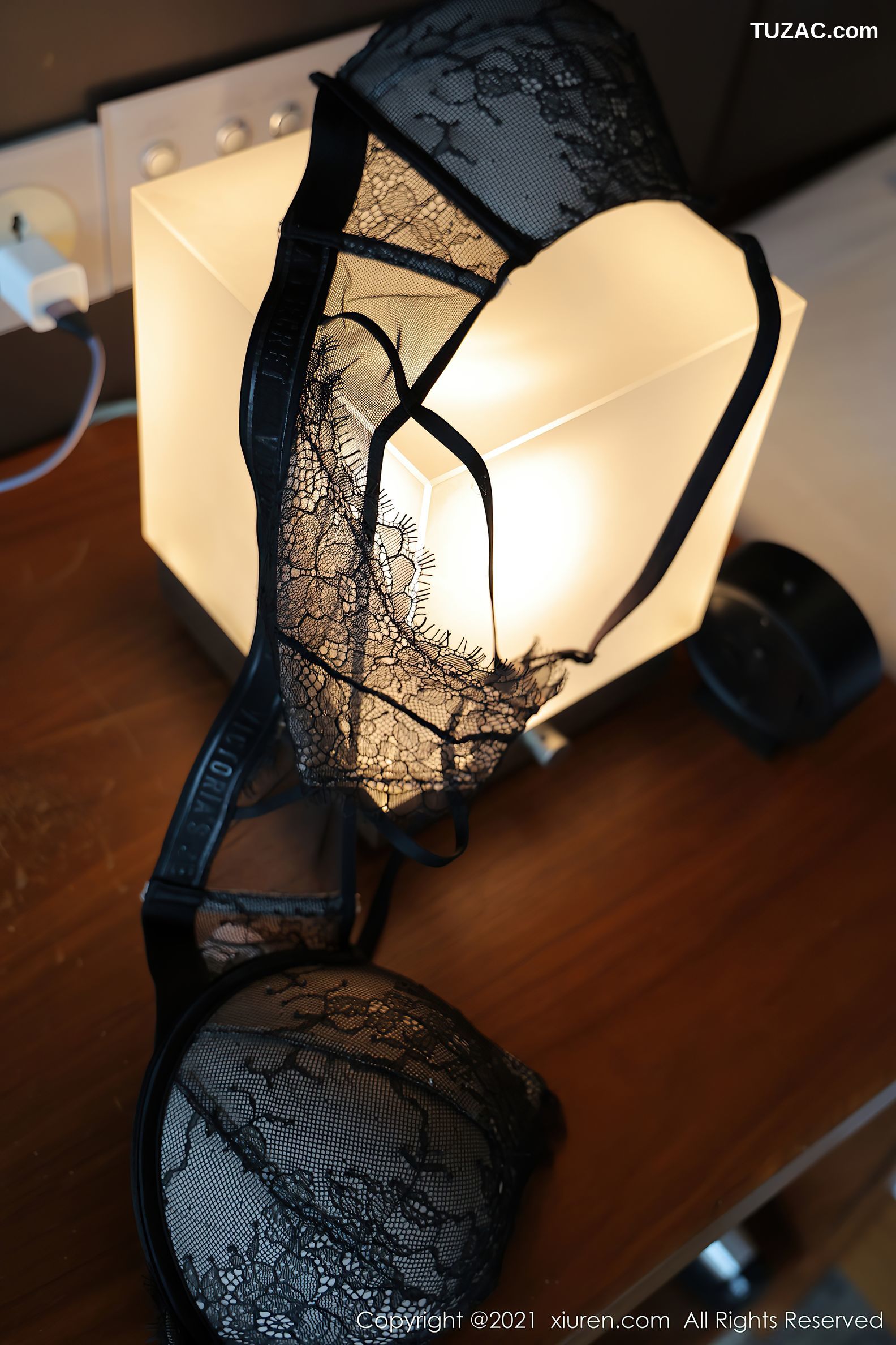 XiuRen秀人网-3938-苏小曼babyface-魅惑镂空服饰-2021.09.14