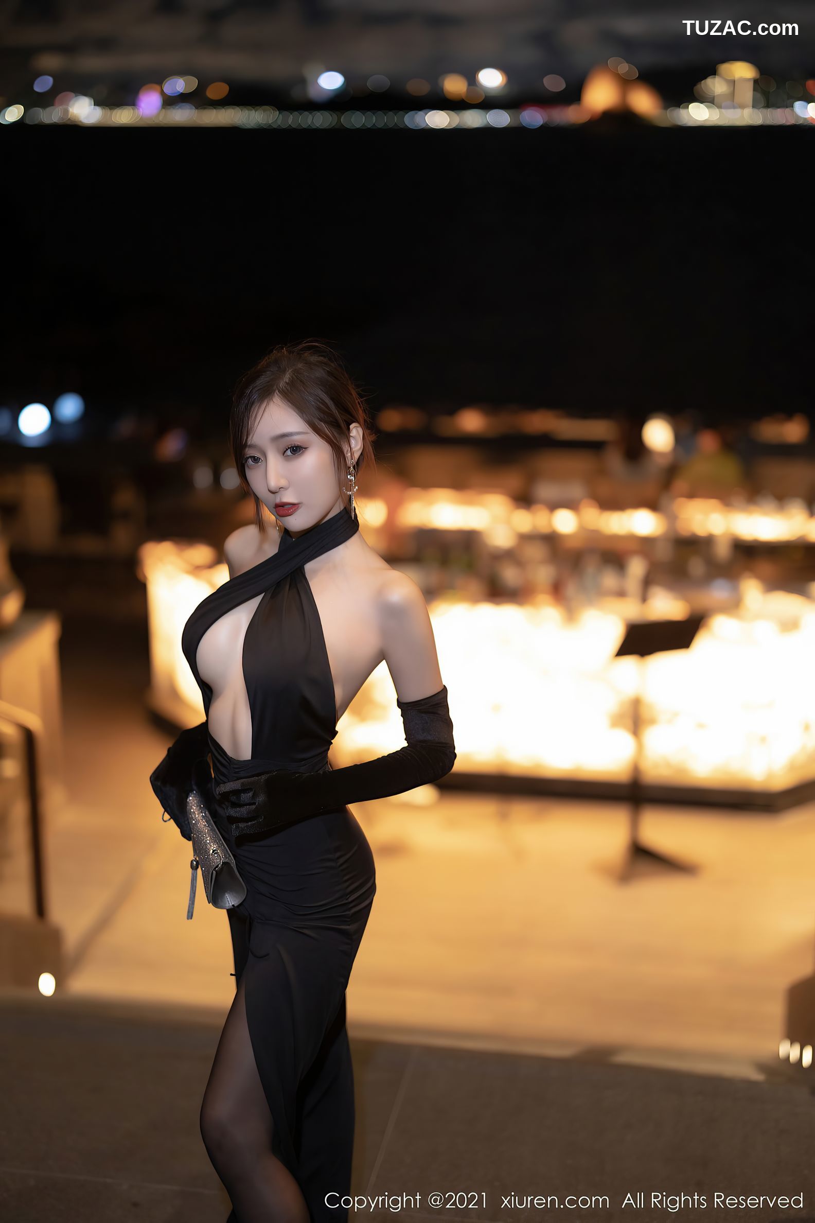 XiuRen秀人网-3944-王馨瑶-深圳旅拍粉色古韵旗袍肉丝裤袜-2021.09.14