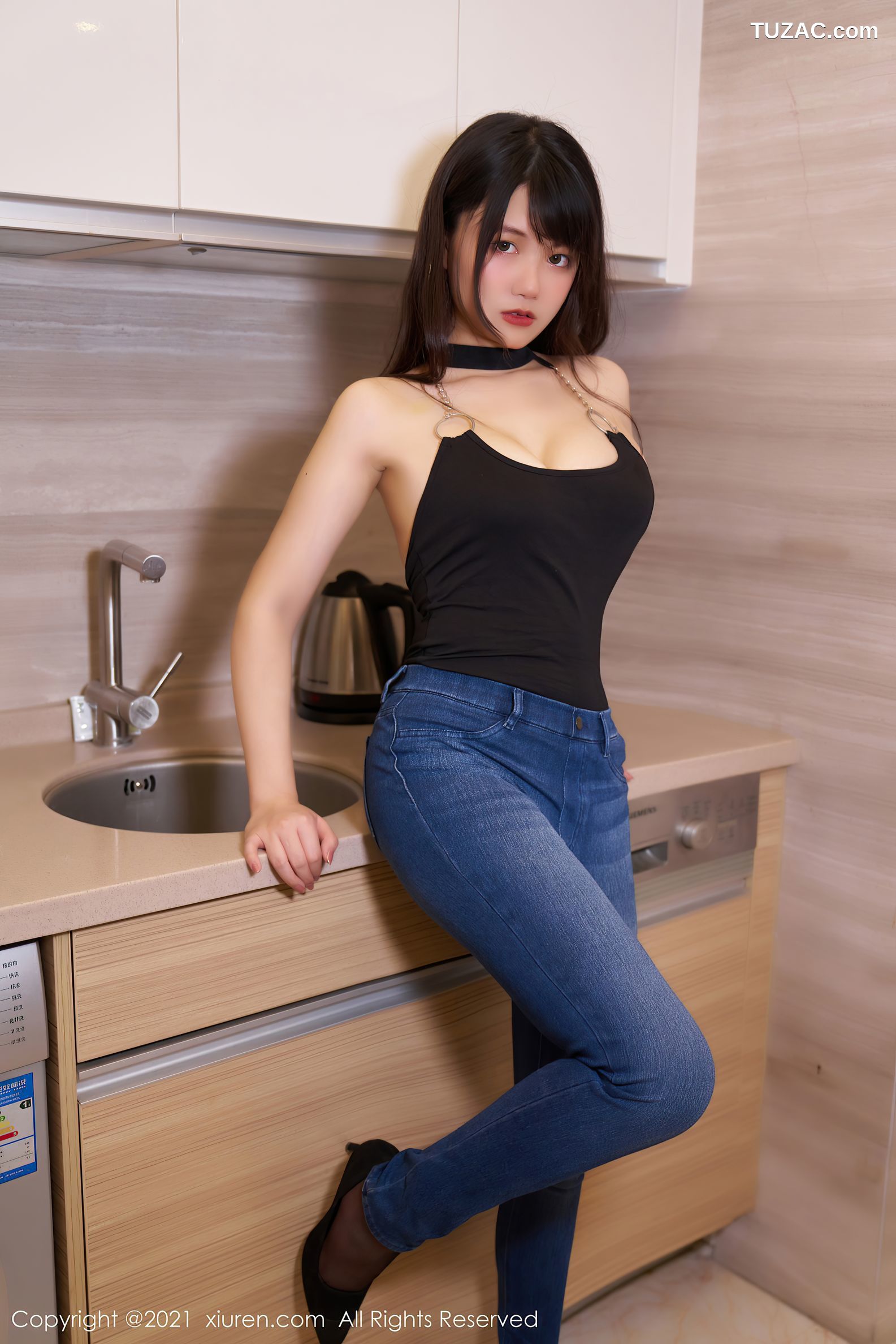 XiuRen秀人网-3946-夏可馨ami-牛仔裤黑色高叉连体衣-2021.09.15