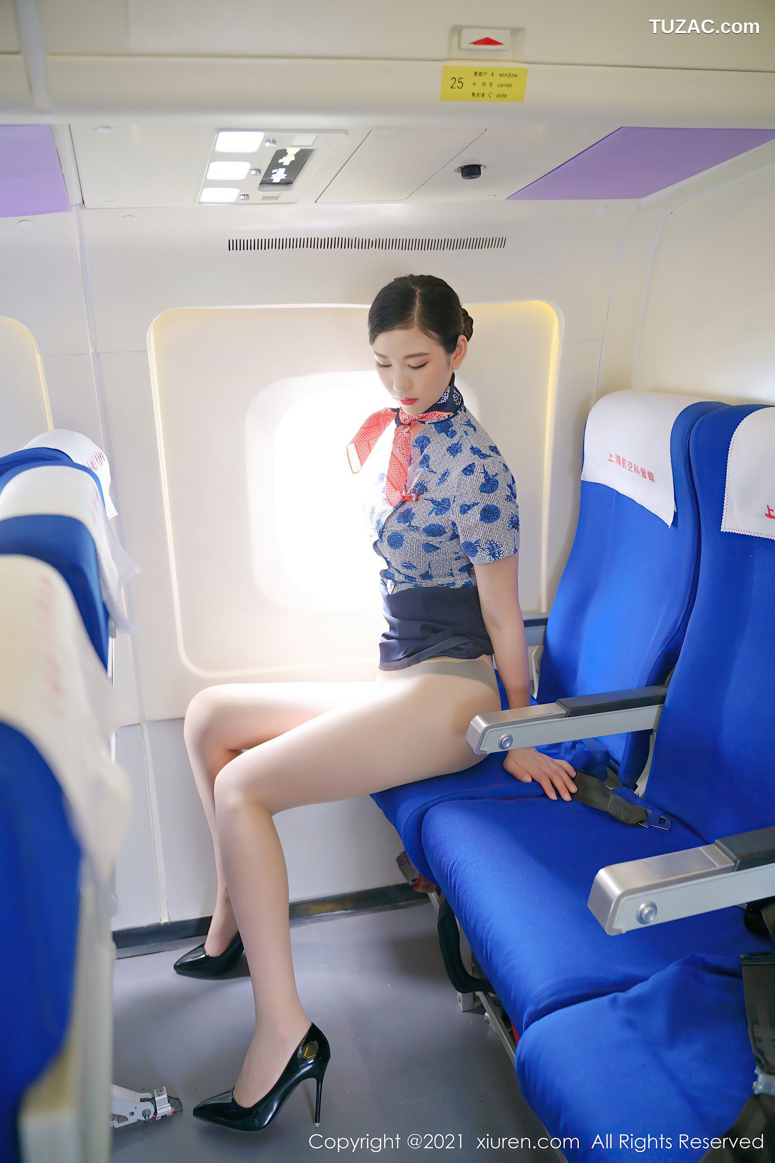 XiuRen秀人网-3947-李雅柔182CM-空姐制服性感内衣超薄肉丝-2021.09.15