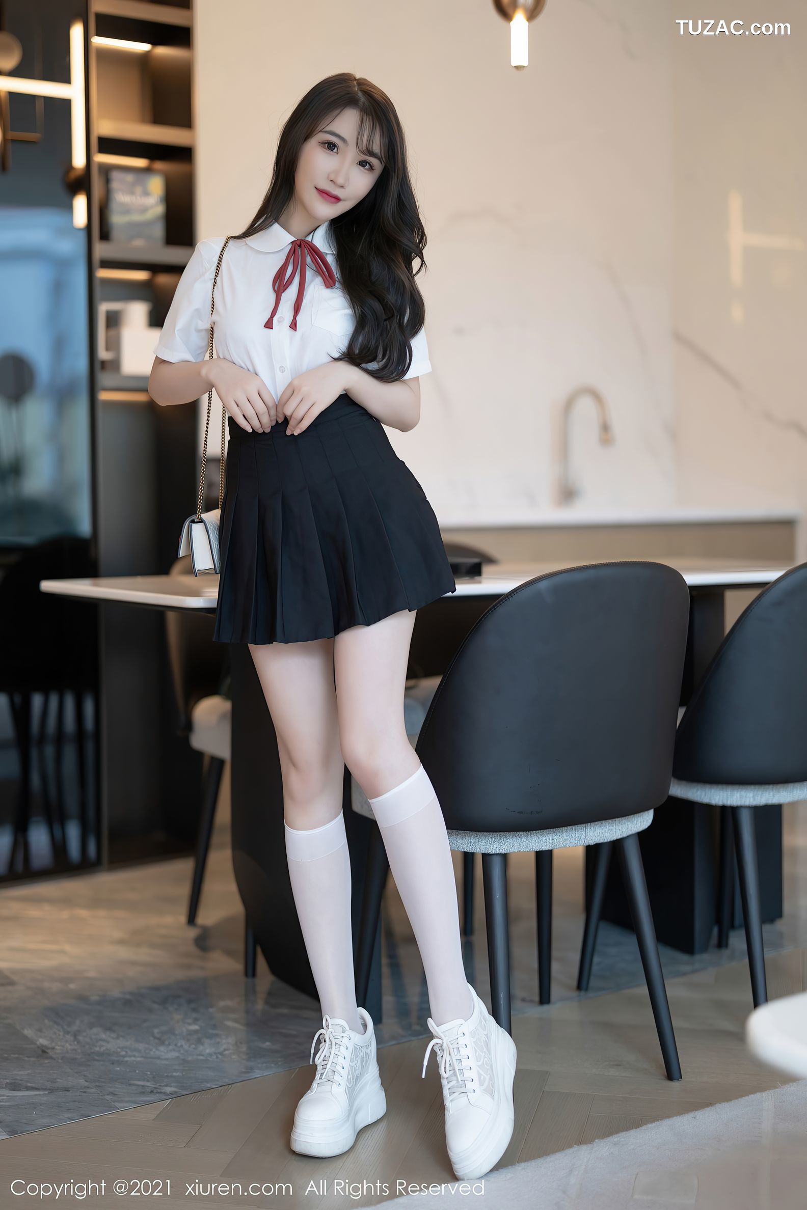 XiuRen秀人网-3960-Cherry绯月樱-深圳旅拍JK制服性感内衣-2021.09.16