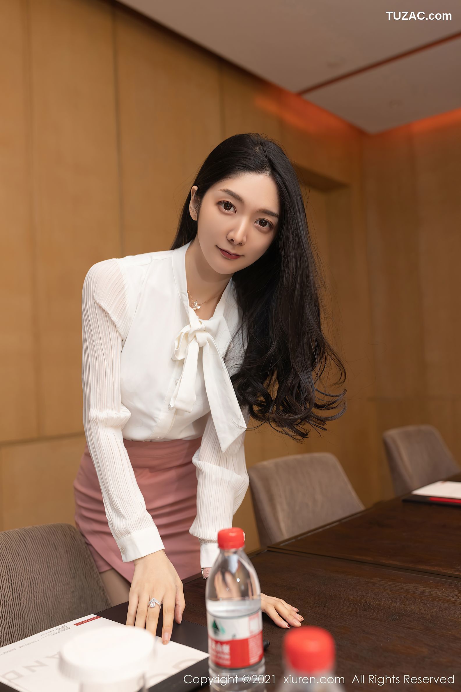 XiuRen秀人网-3966-Angela00-前台小姐姐主题蕾丝内衣肉丝-2021.09.17