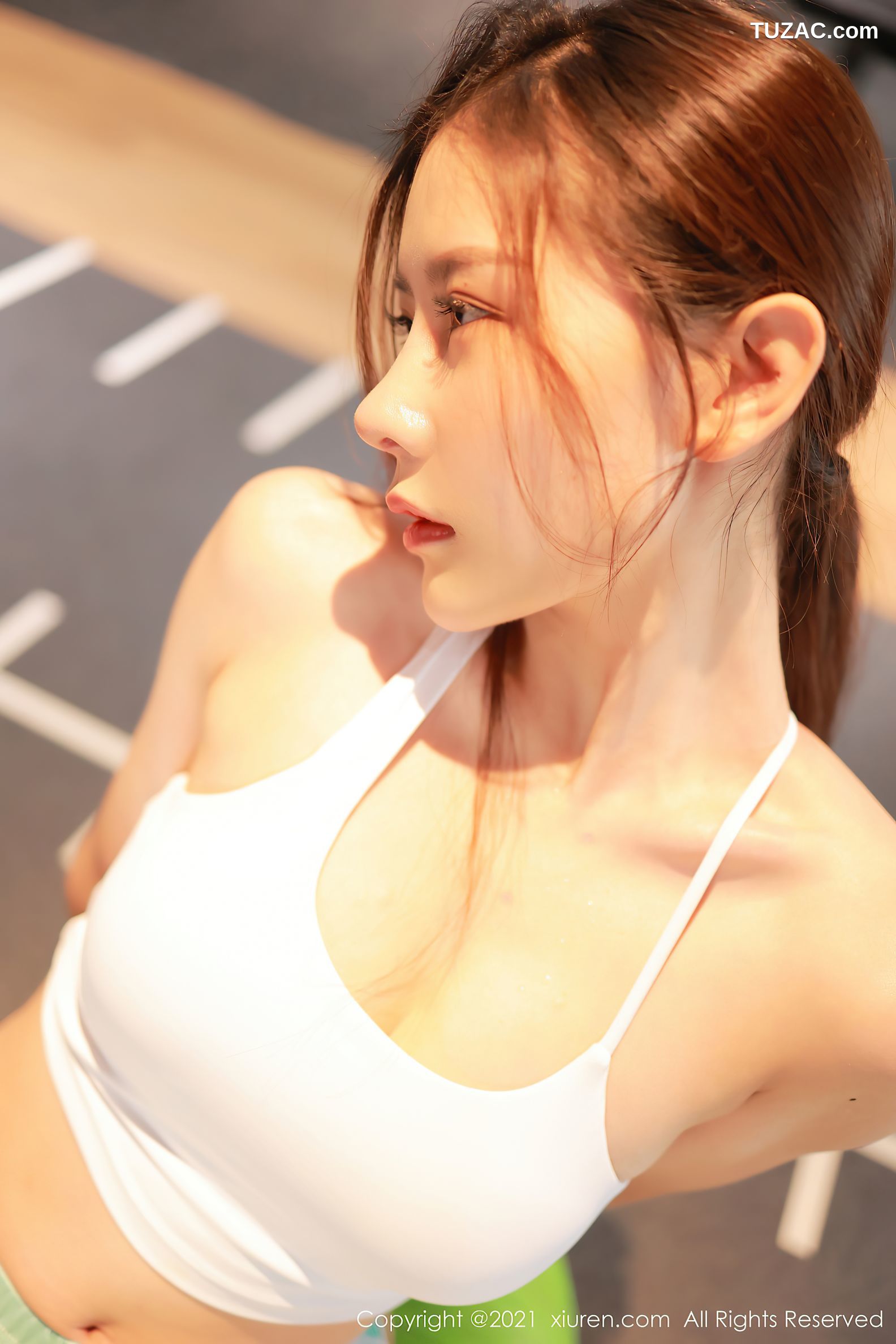 XiuRen秀人网-3970-尹甜甜-健身房轻透迷人运动内衣-2021.09.18