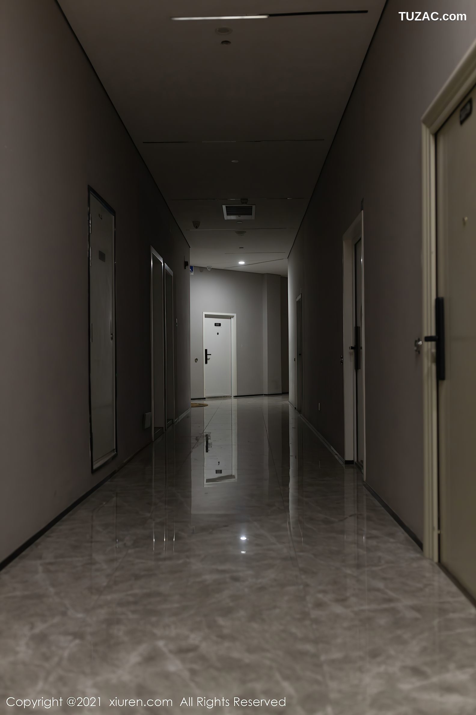 XiuRen秀人网-3972-鱼子酱Fish-江浙沪旅拍半性感粉色内衣-2021.09.18