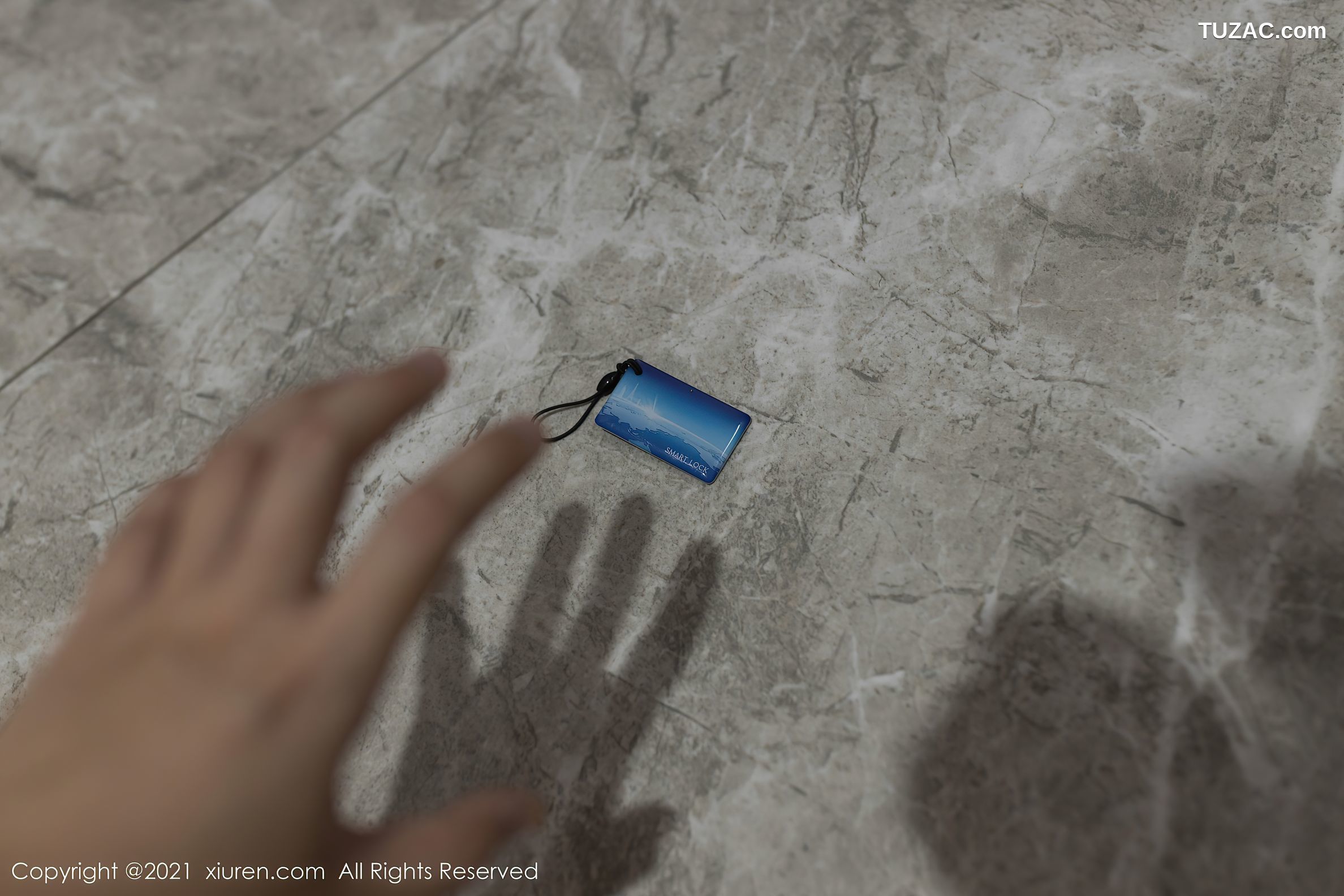 XiuRen秀人网-3972-鱼子酱Fish-江浙沪旅拍半性感粉色内衣-2021.09.18