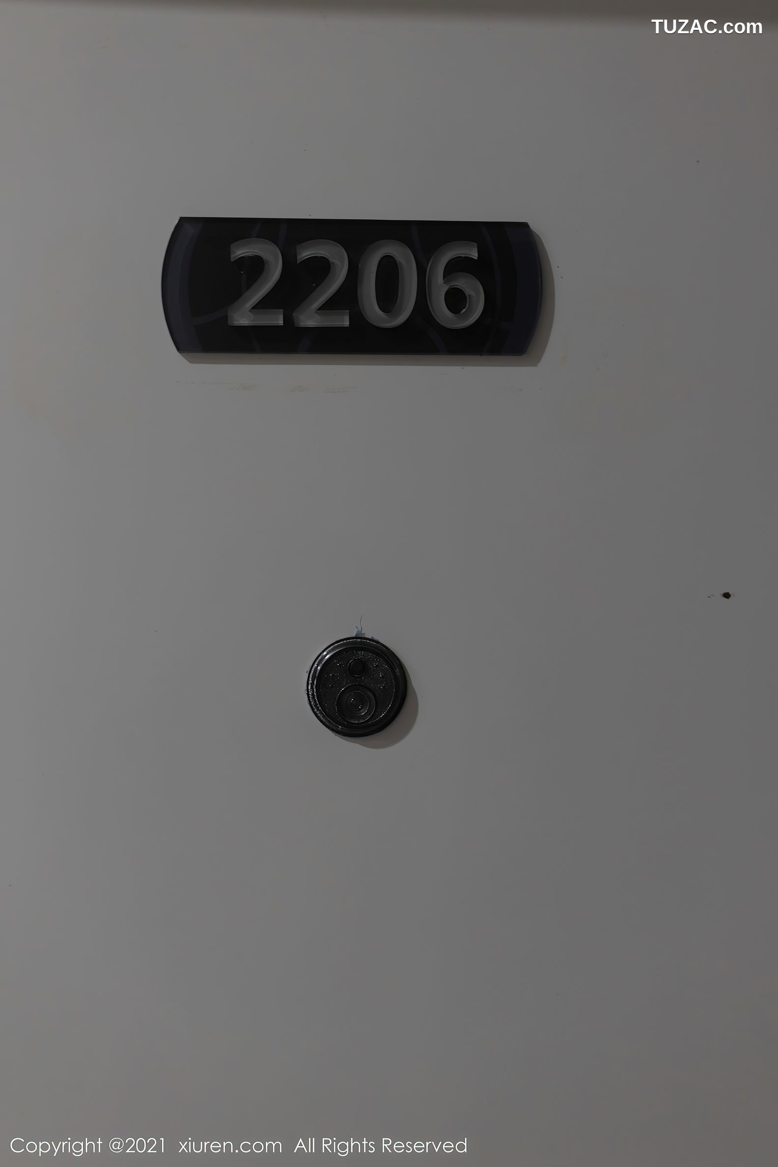 XiuRen秀人网-3972-鱼子酱Fish-江浙沪旅拍半性感粉色内衣-2021.09.18