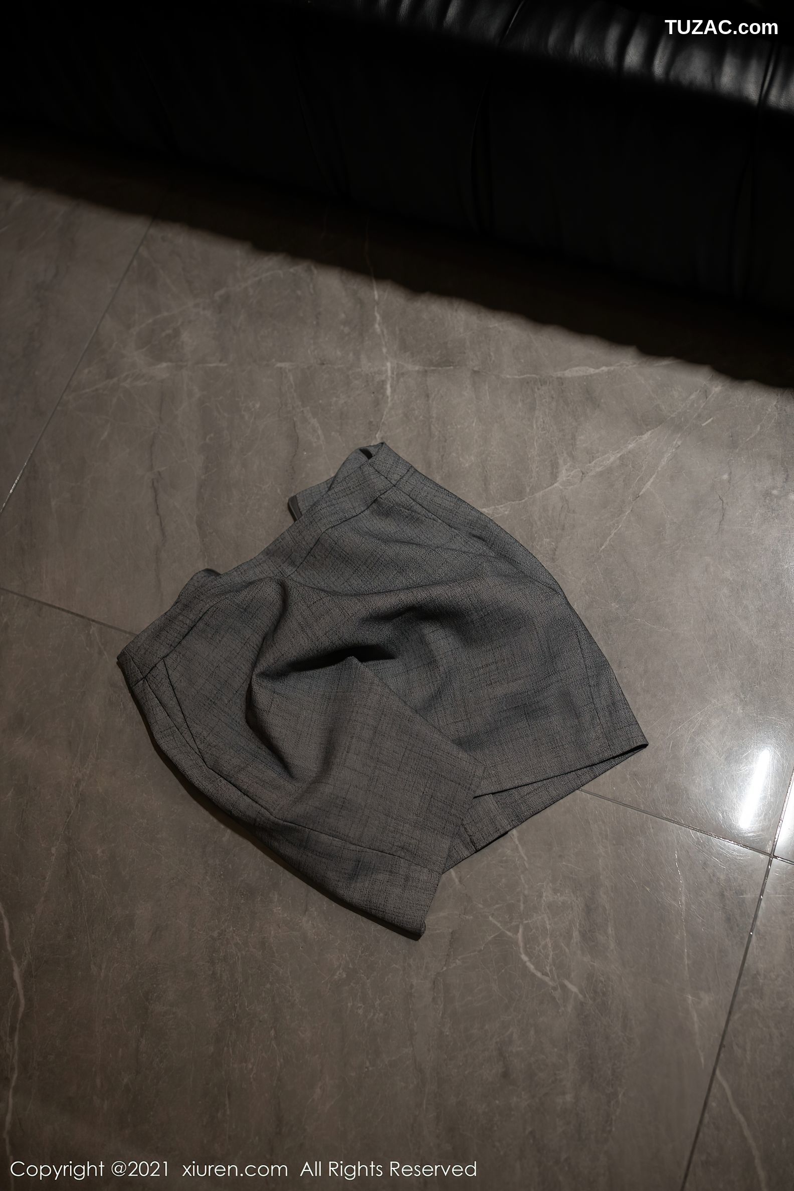 XiuRen秀人网-3972-鱼子酱Fish-江浙沪旅拍半性感粉色内衣-2021.09.18