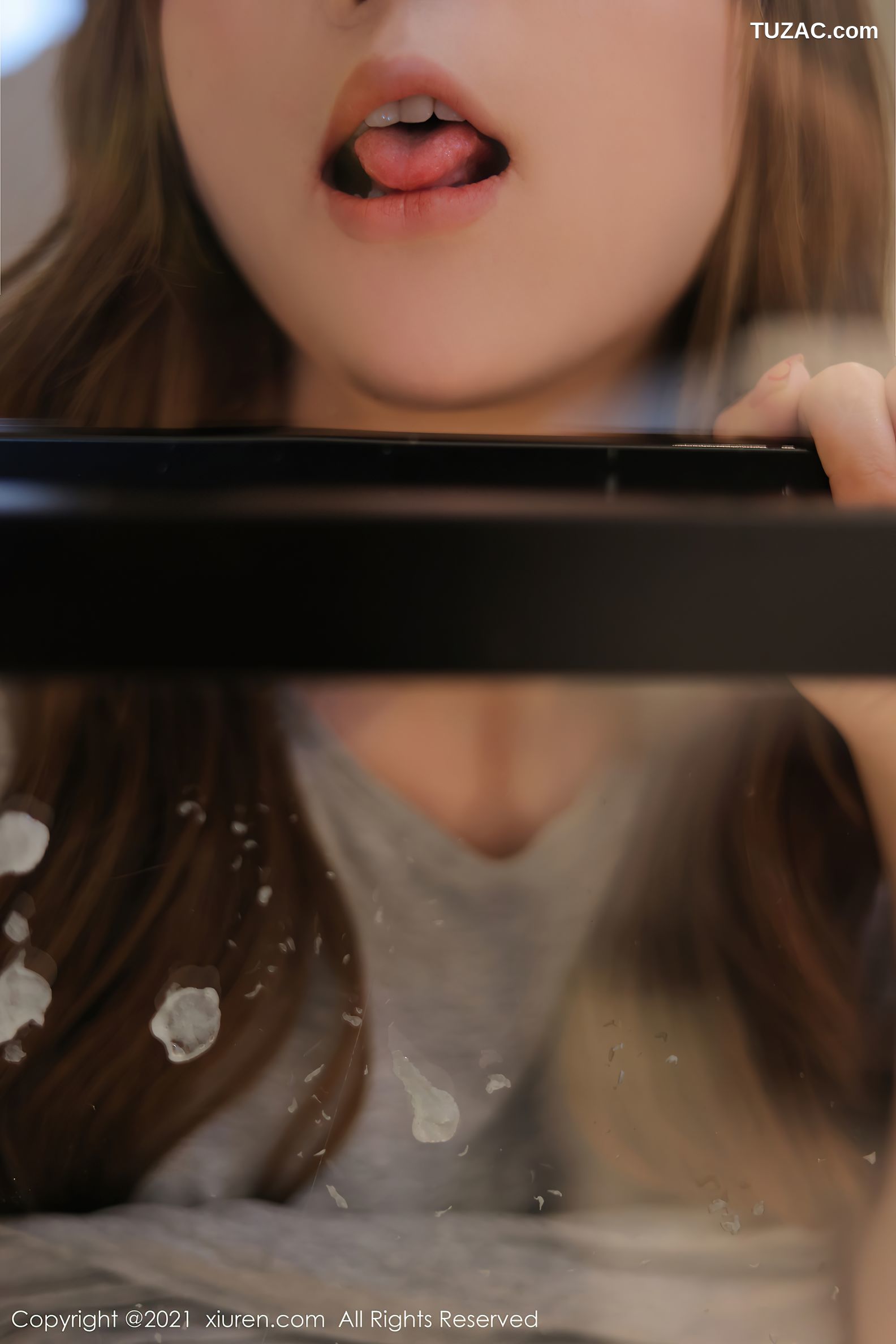 XiuRen秀人网-3974-豆瓣酱-沙发超薄肉丝裤袜-2021.09.22