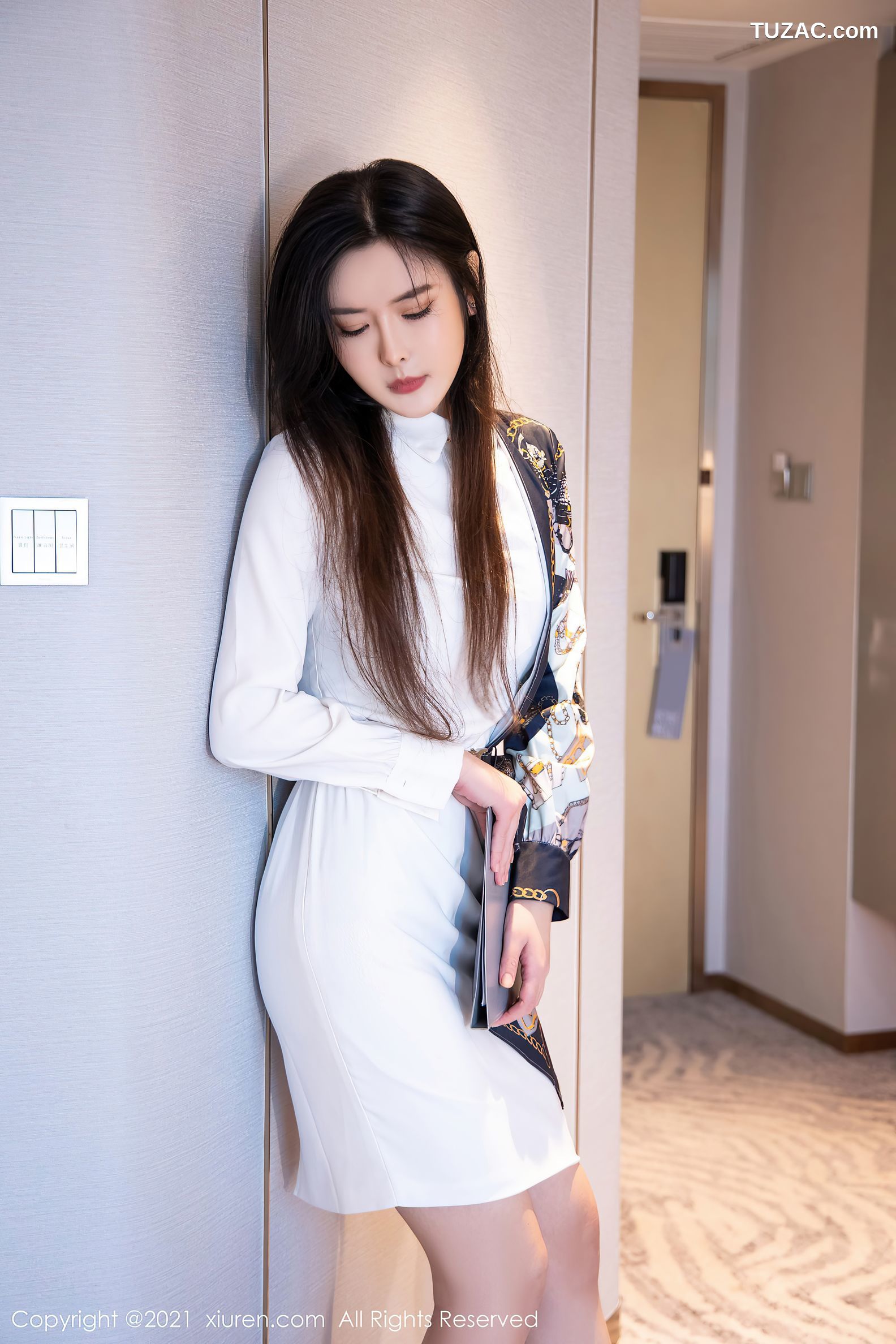 XiuRen秀人网-3975-白露小猪-镂空连体内衣-2021.09.22