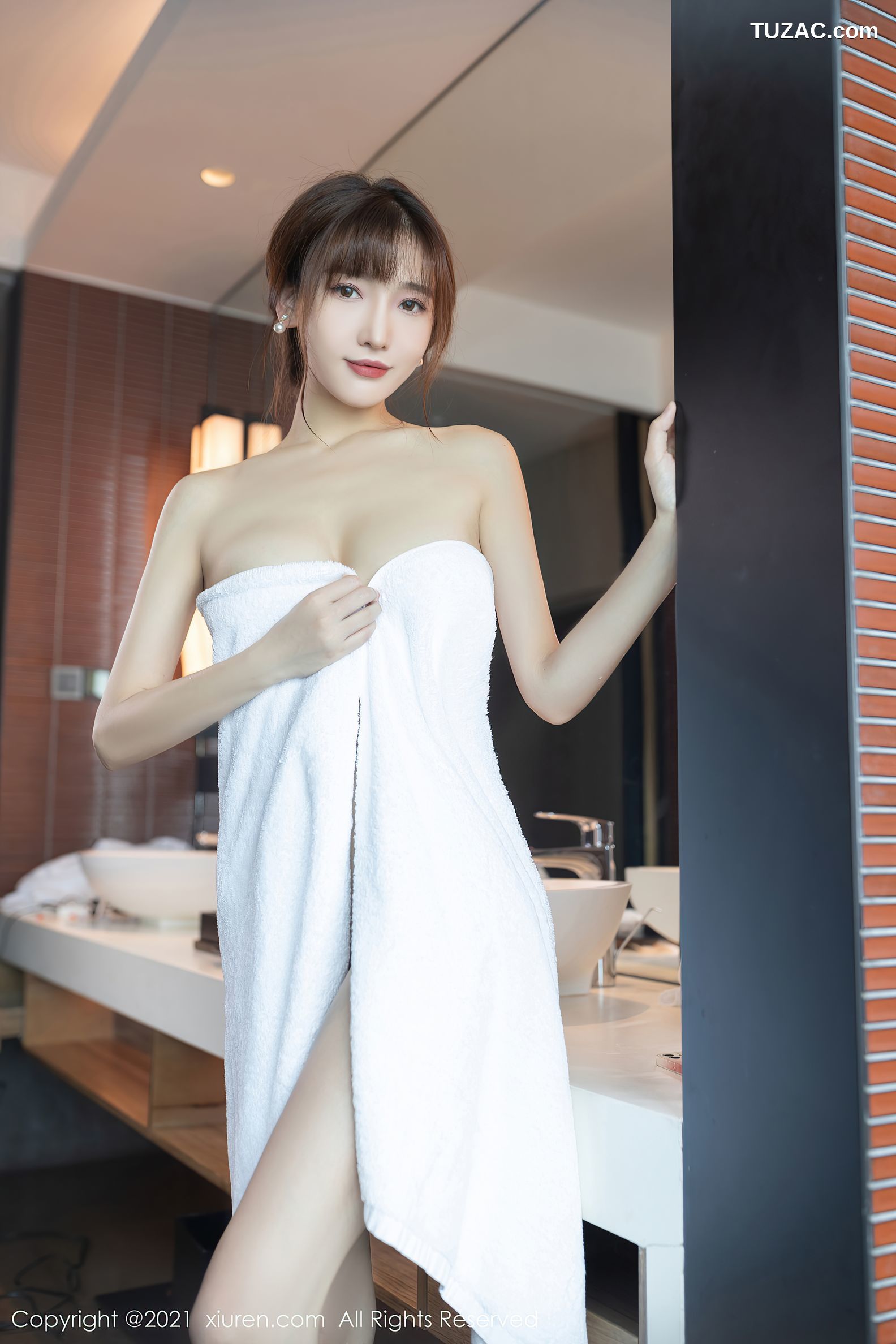 XiuRen秀人网-3991-陆萱萱-浴室主题洁白动人服饰超薄肉丝湿身-2021.09.24