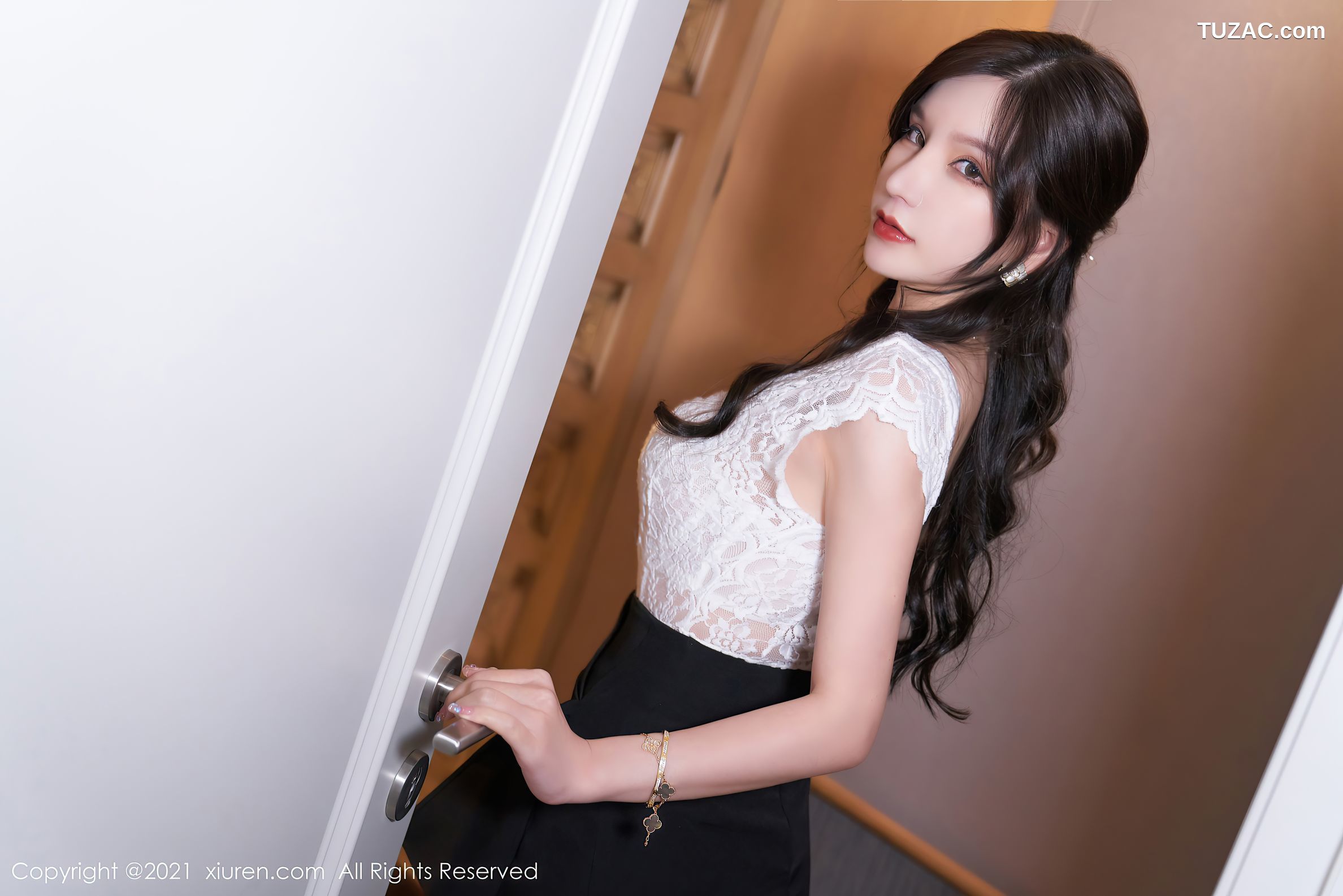 XiuRen秀人网-3992-周于希Sandy-秘书OL剧情主题超薄黑丝-2021.09.24