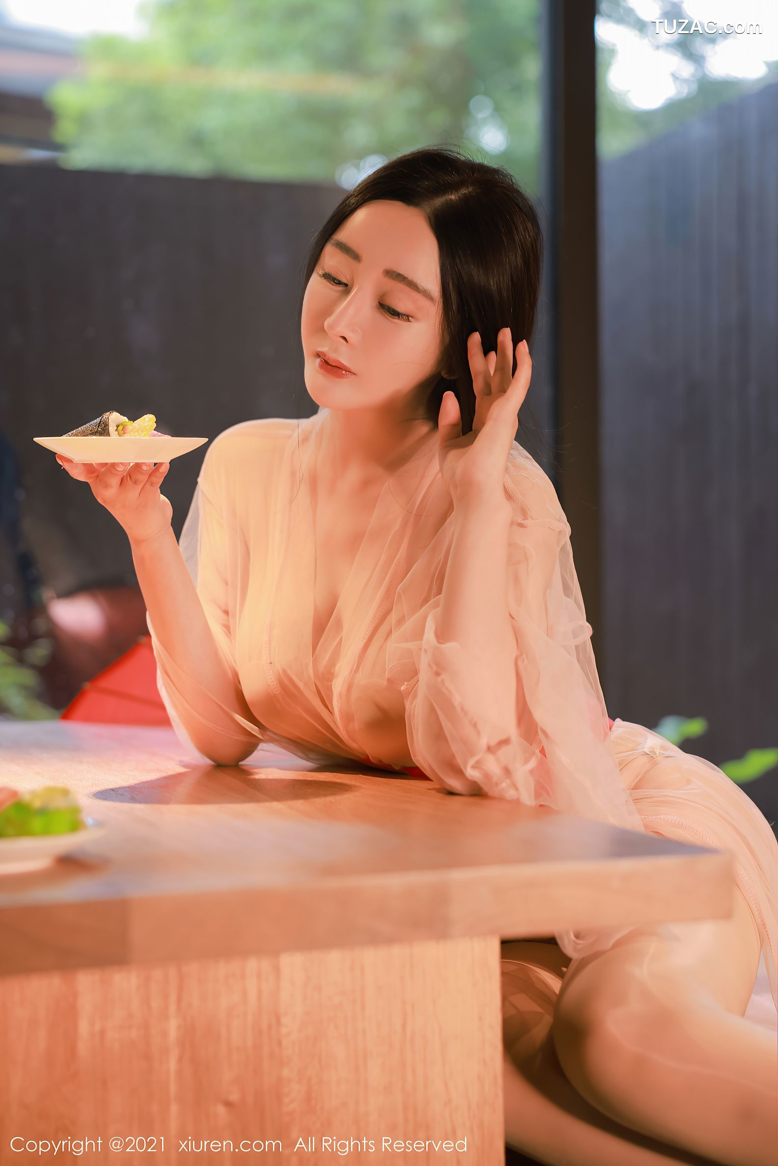 XiuRen秀人网-4002-允爾-高薪招兼职剧情主题诱人视觉盛宴-2021.09.27