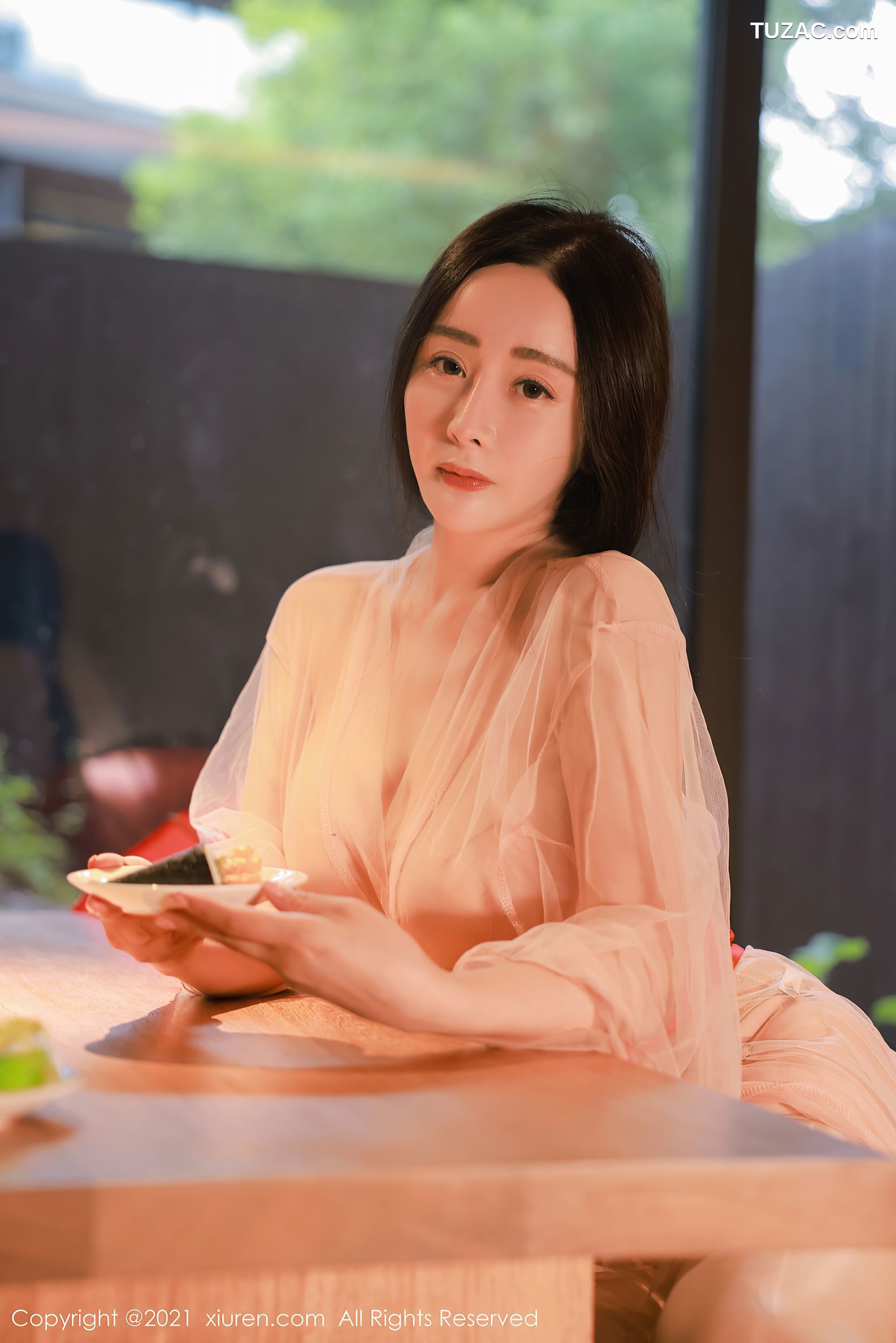 XiuRen秀人网-4002-允爾-高薪招兼职剧情主题诱人视觉盛宴-2021.09.27