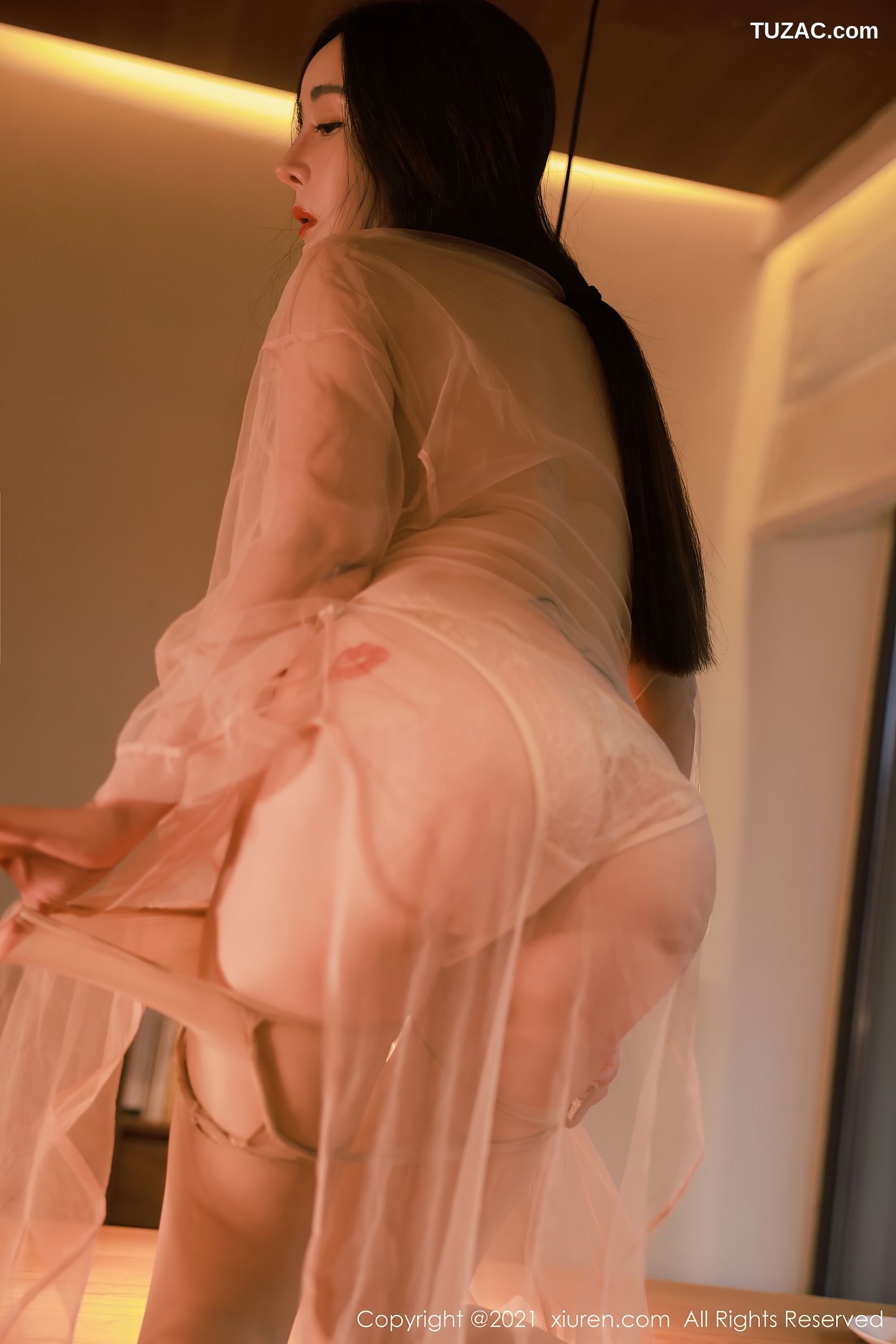 XiuRen秀人网-4002-允爾-高薪招兼职剧情主题诱人视觉盛宴-2021.09.27