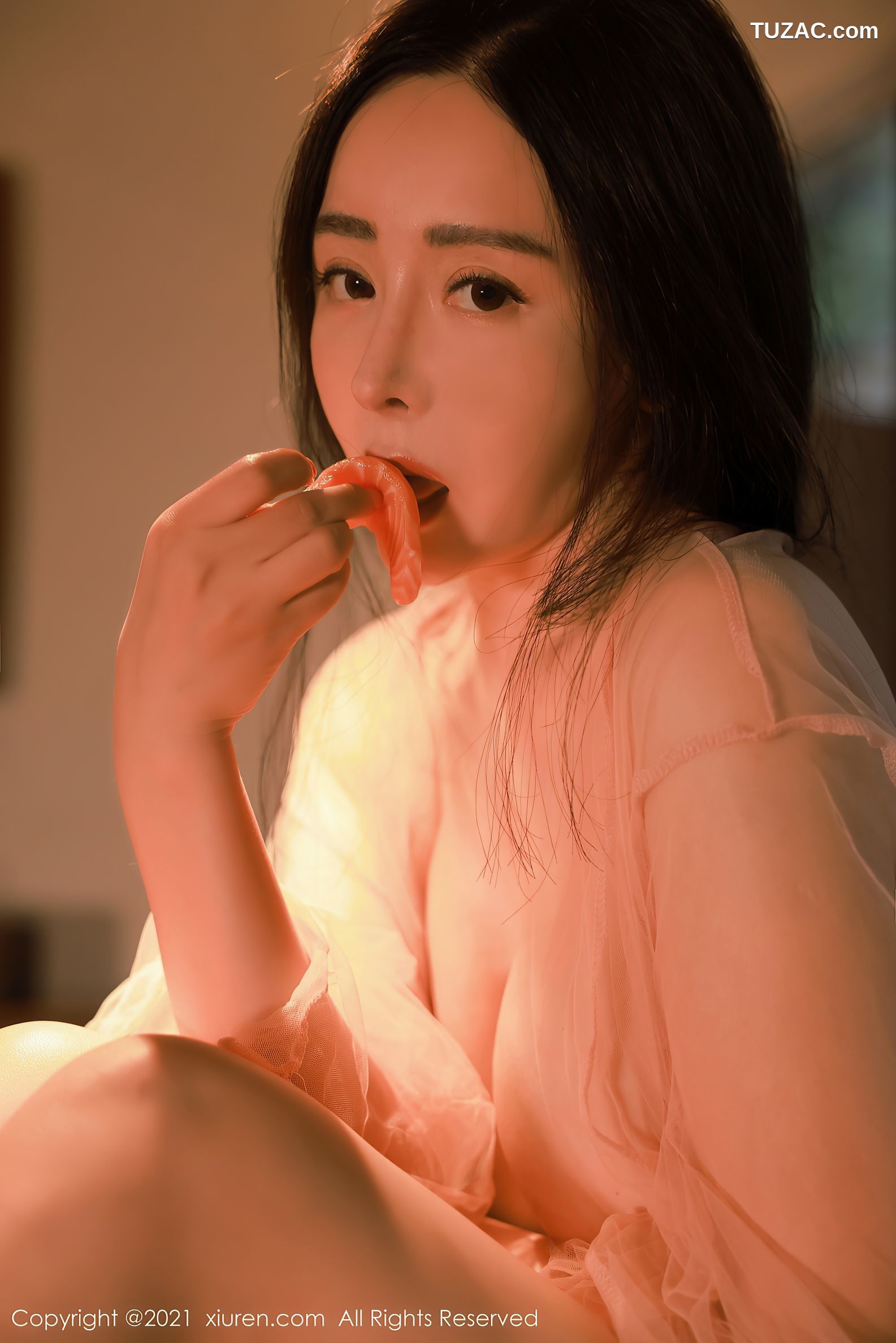 XiuRen秀人网-4002-允爾-高薪招兼职剧情主题诱人视觉盛宴-2021.09.27