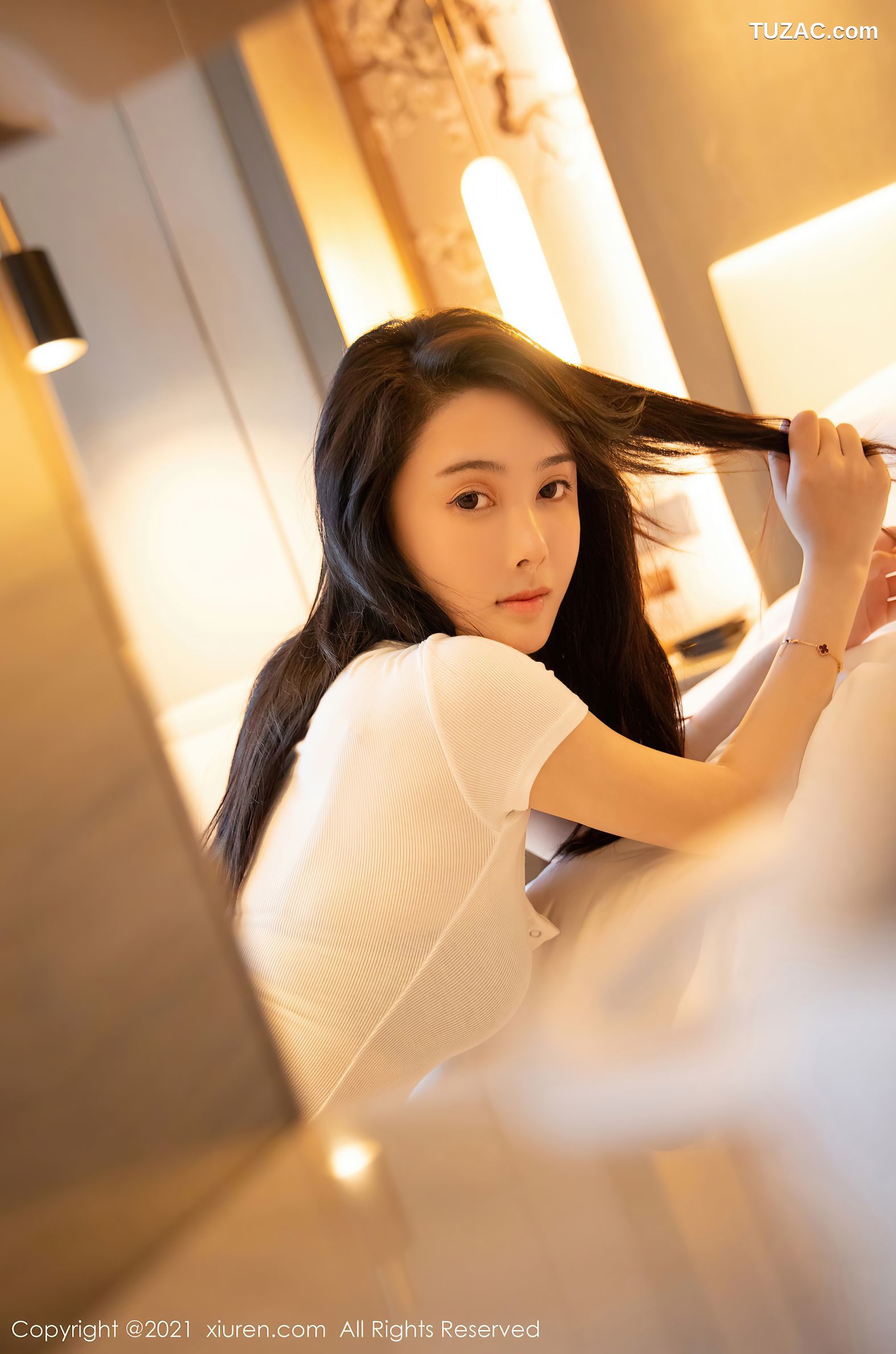 XiuRen秀人网-4016-Summer宝宝-白色高开叉连体衣黑丝网袜-2021.09.29