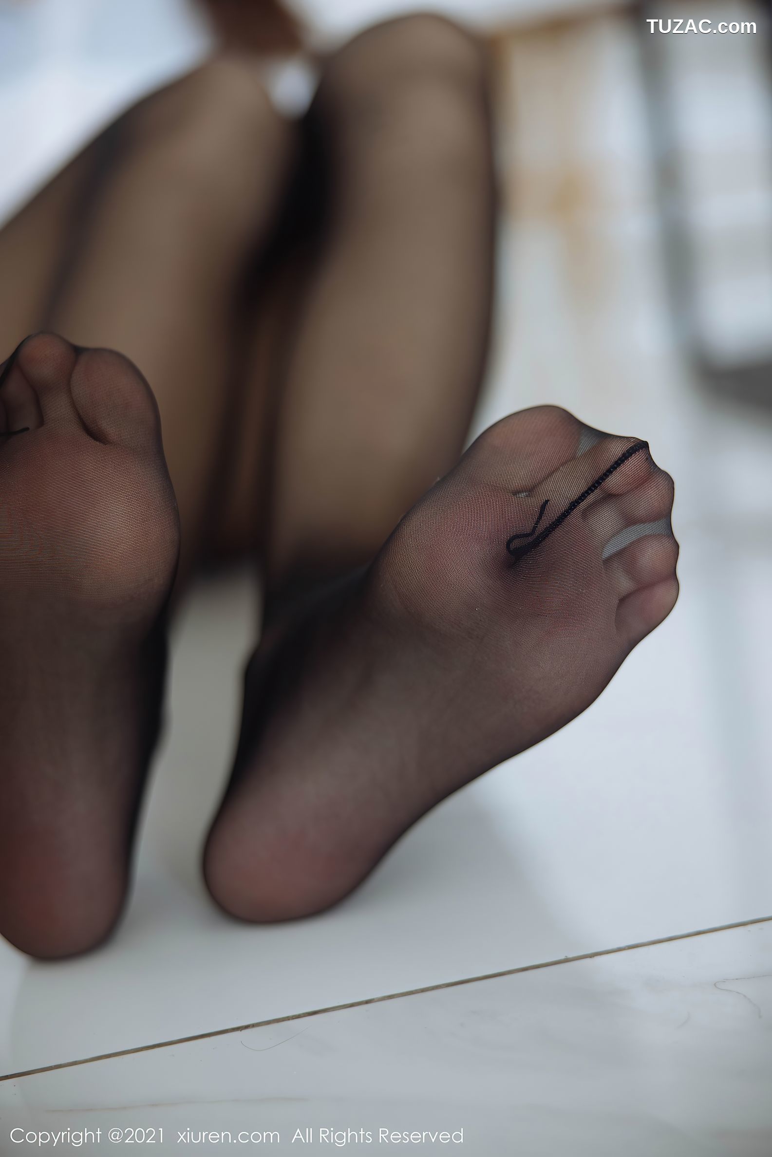 XiuRen秀人网-4019-可樂Vicky-长三角旅拍-职场OL主题魅惑黑丝-2021.09.29
