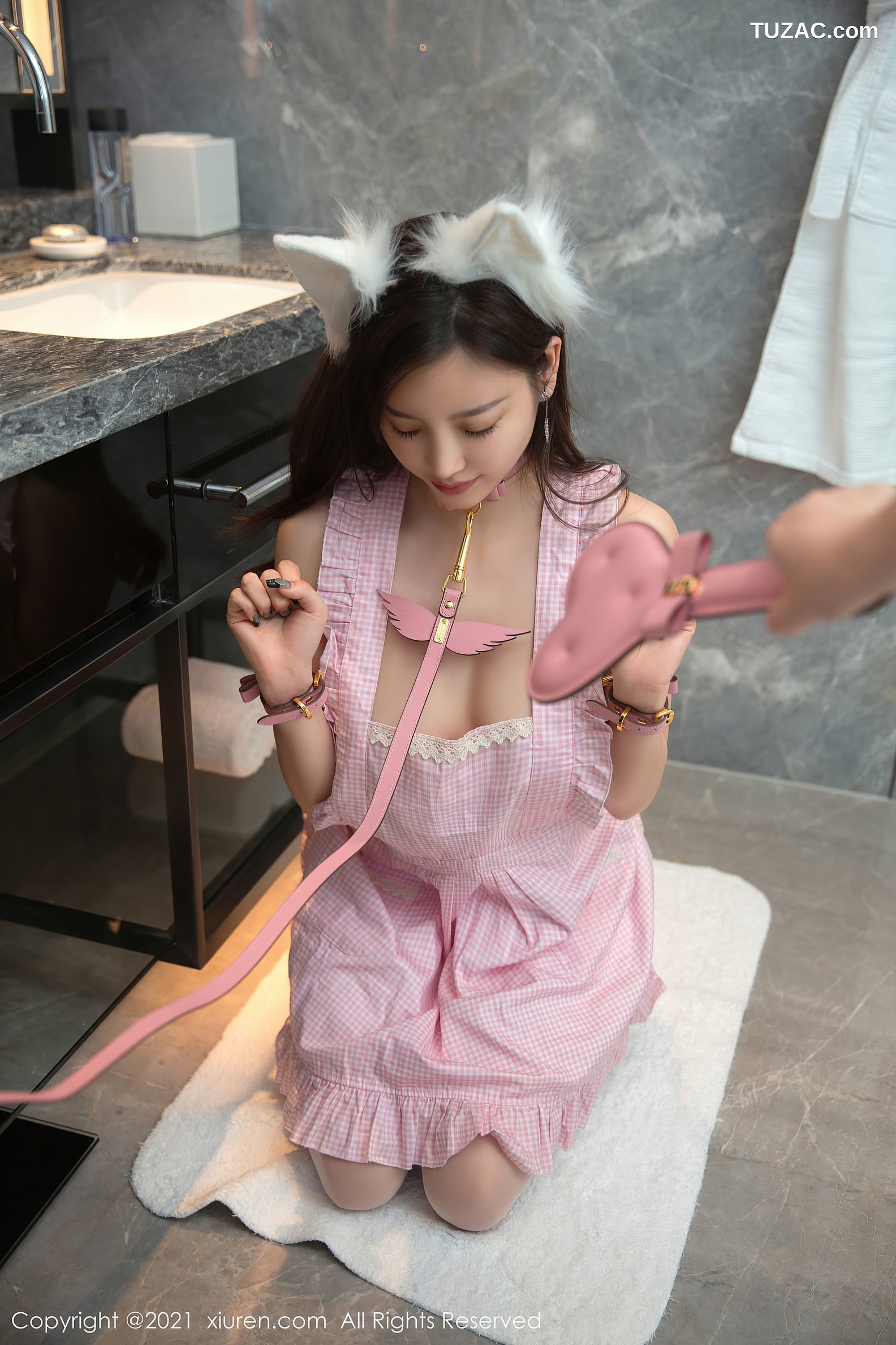 XiuRen秀人网-4028-杨晨晨Yome-猫女郎女仆装蕾丝袜-2021.10.02